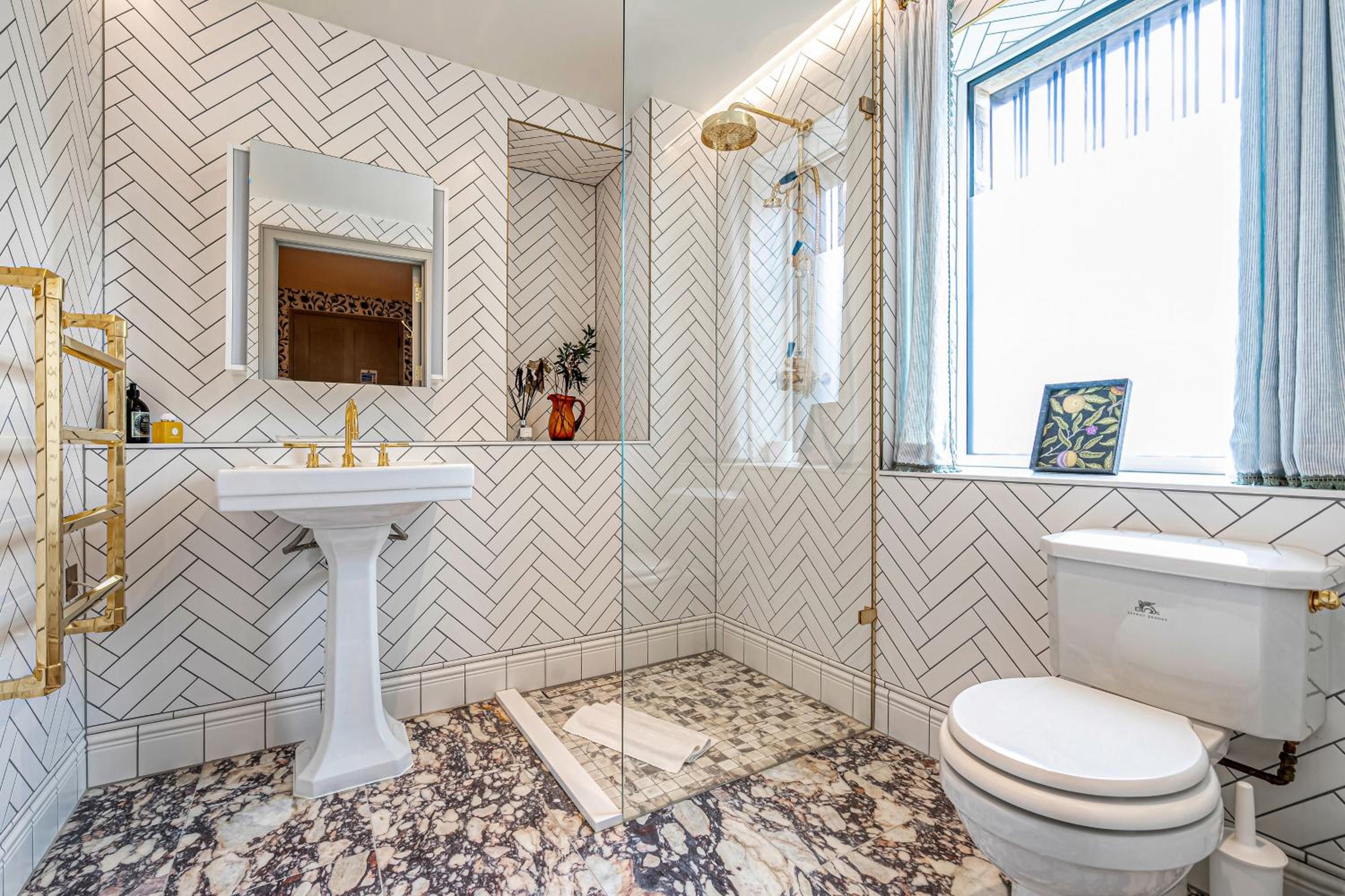 Luxury flats near Big Ben and London Eye
