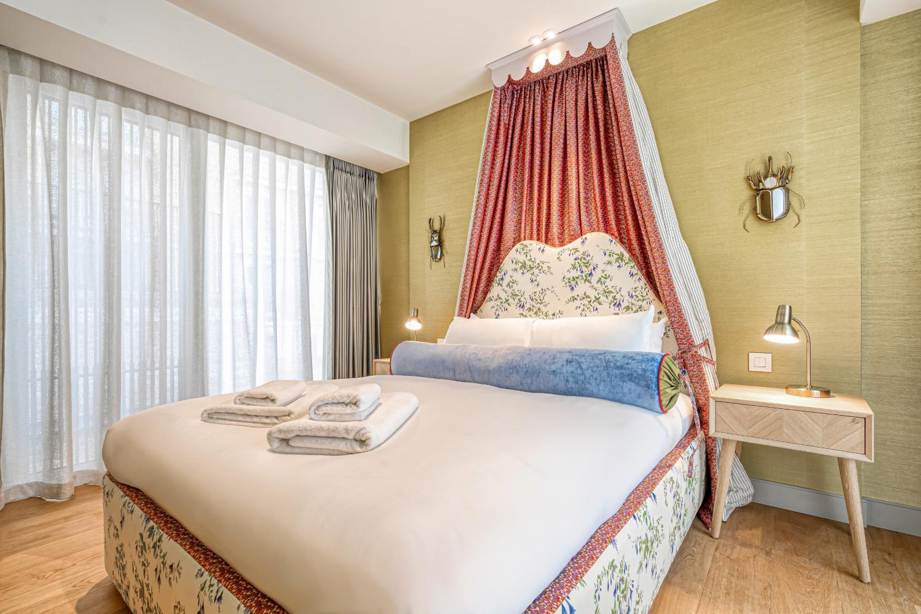 Luxury flats near Big Ben and London Eye
