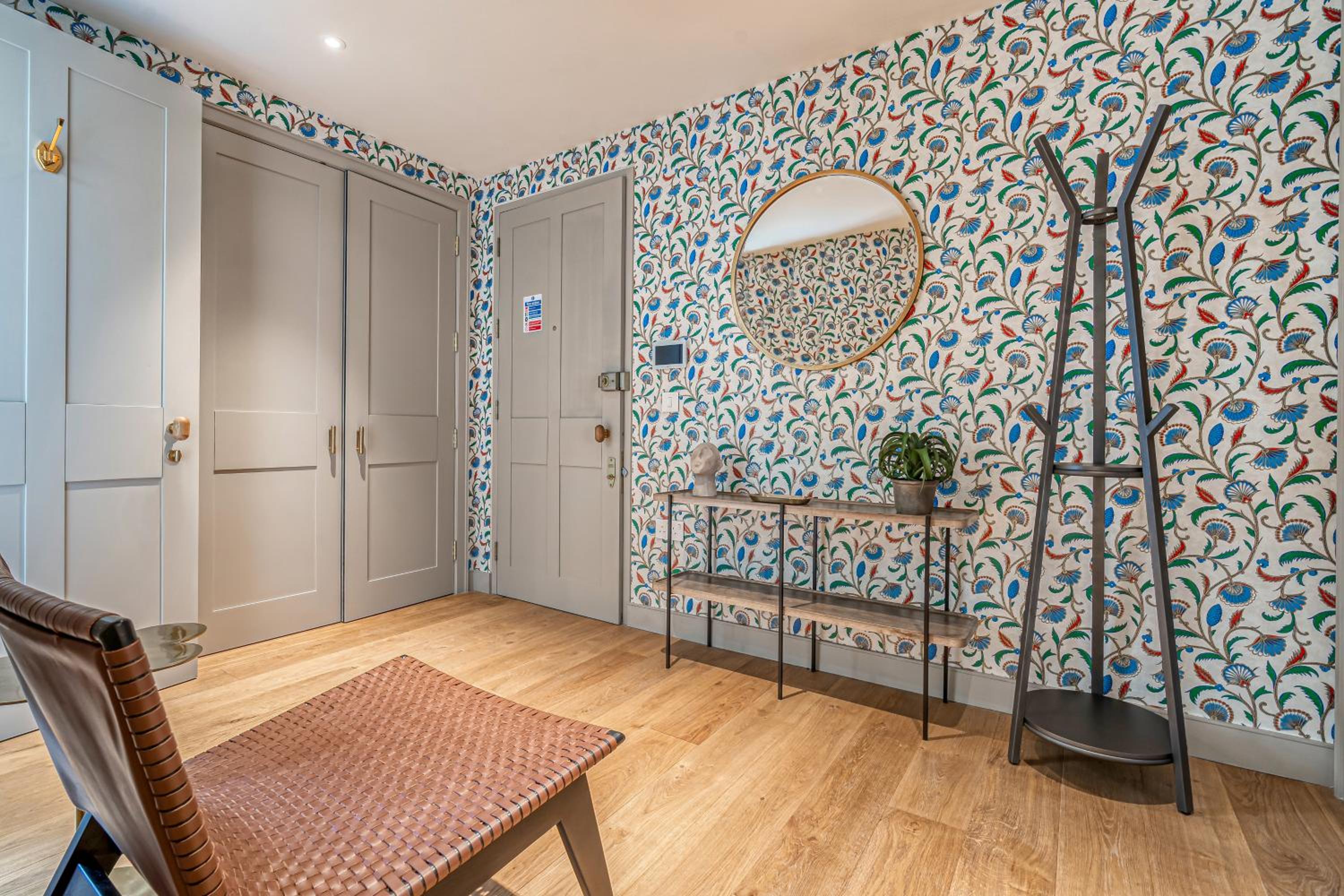 Luxury flats near Big Ben and London Eye