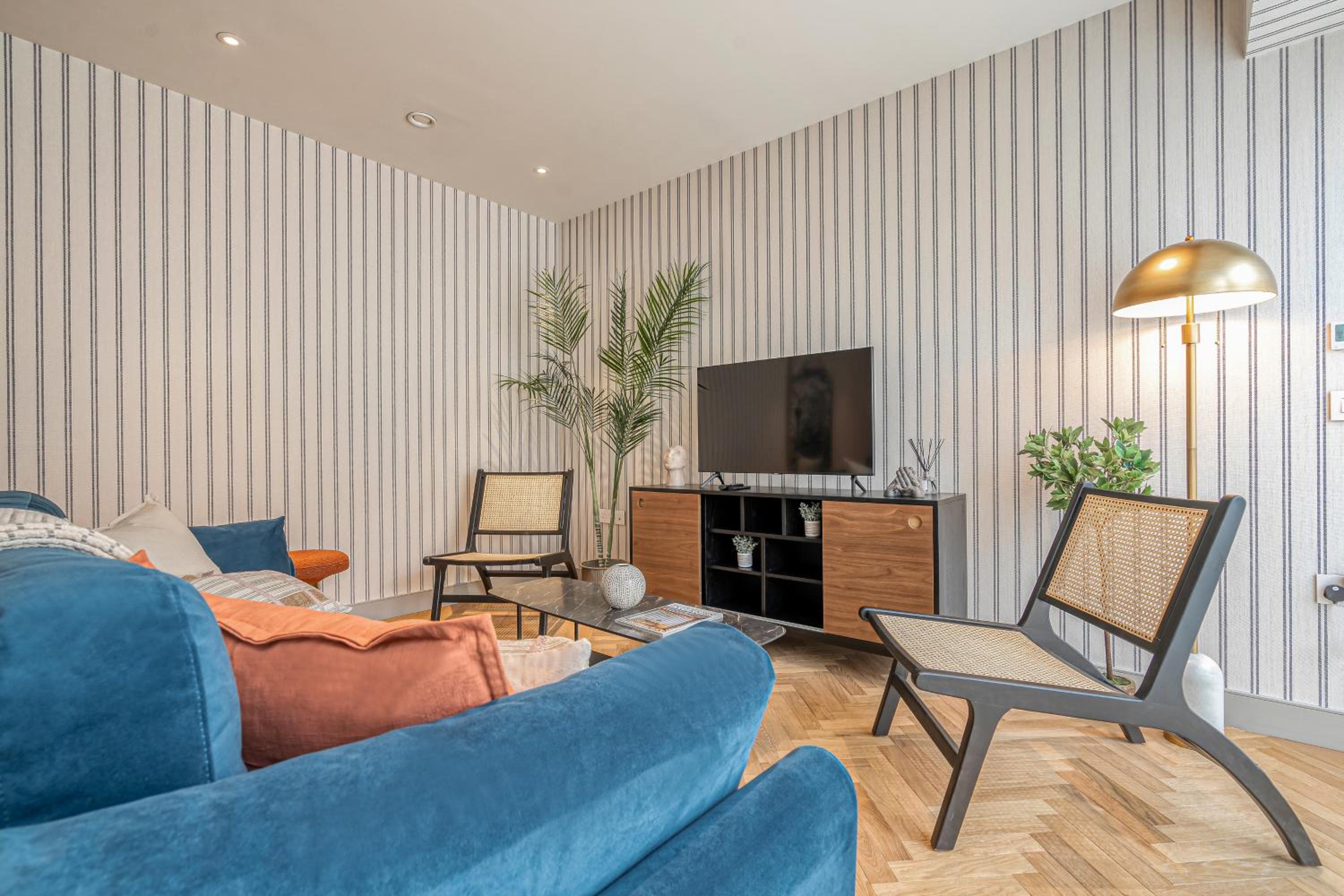 Luxury flats near Big Ben and London Eye