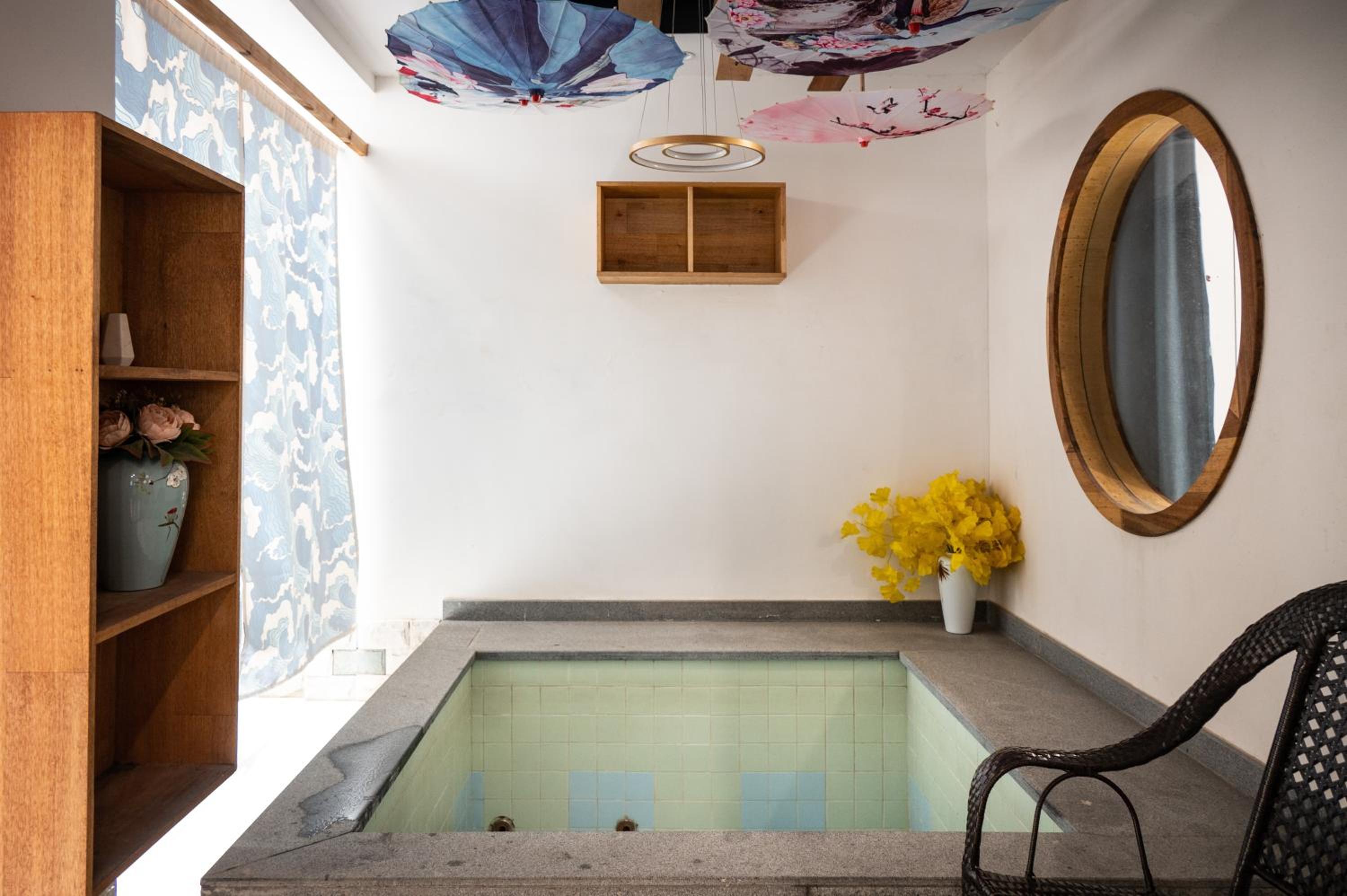 Tingjian Musu Private Soup Design Homestay - South Gate of Wuzhen Xizha Scenic Area