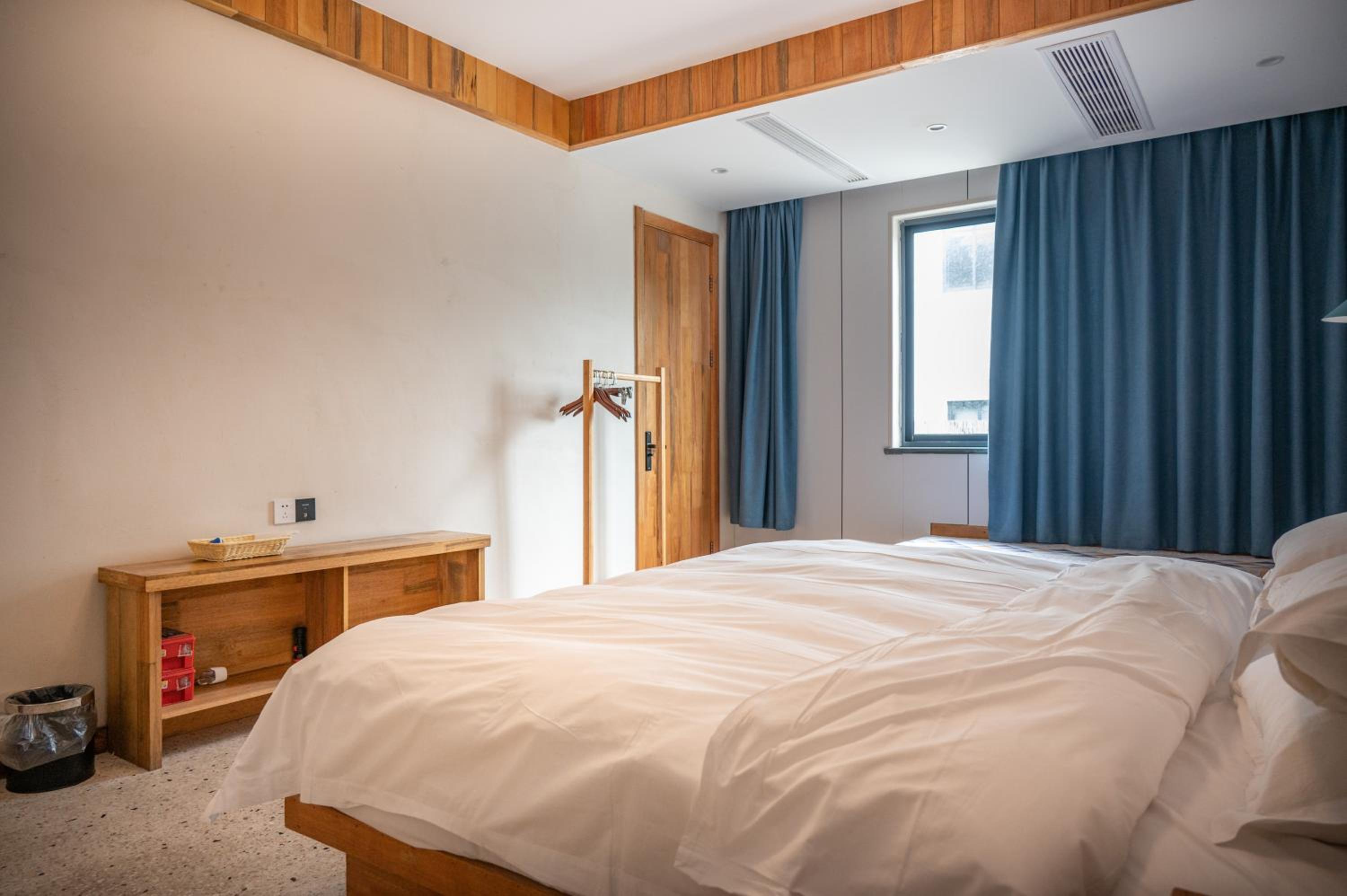 Tingjian Musu Private Soup Design Homestay - South Gate of Wuzhen Xizha Scenic Area