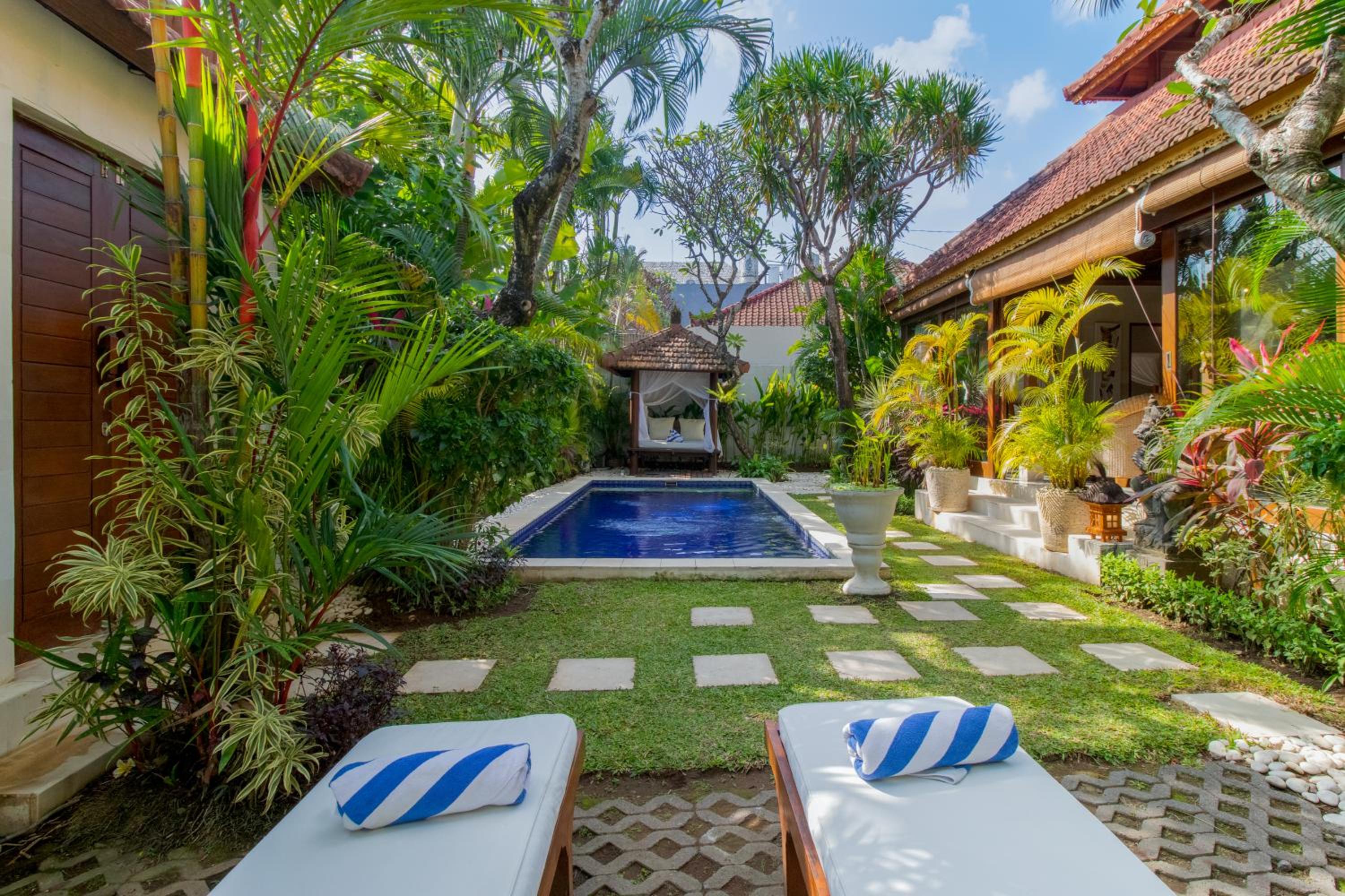 Villa Istana 1 - Heart of Seminyak, 2Br, Sleeps 4 view 2