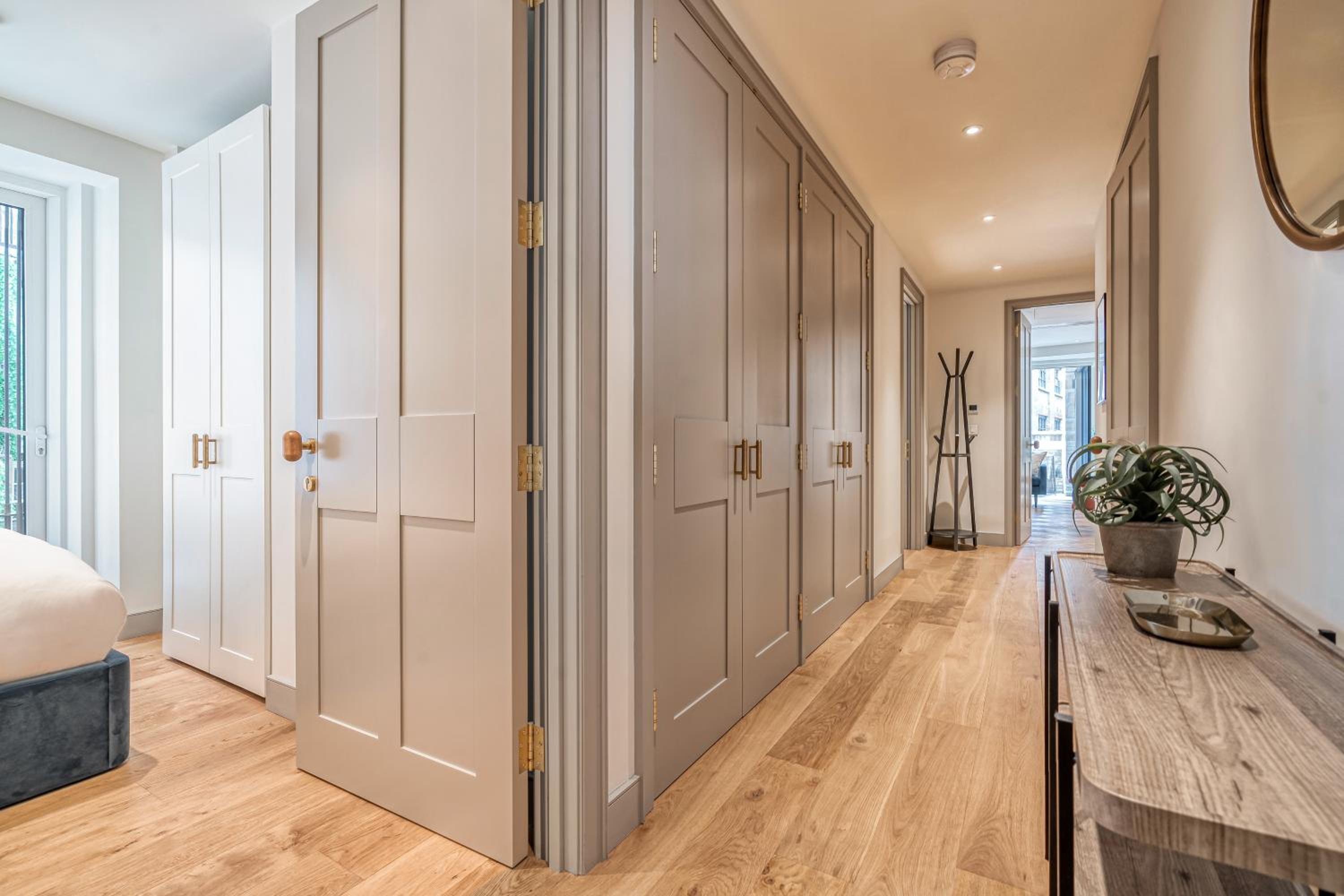 Luxury flats near Big Ben and London Eye