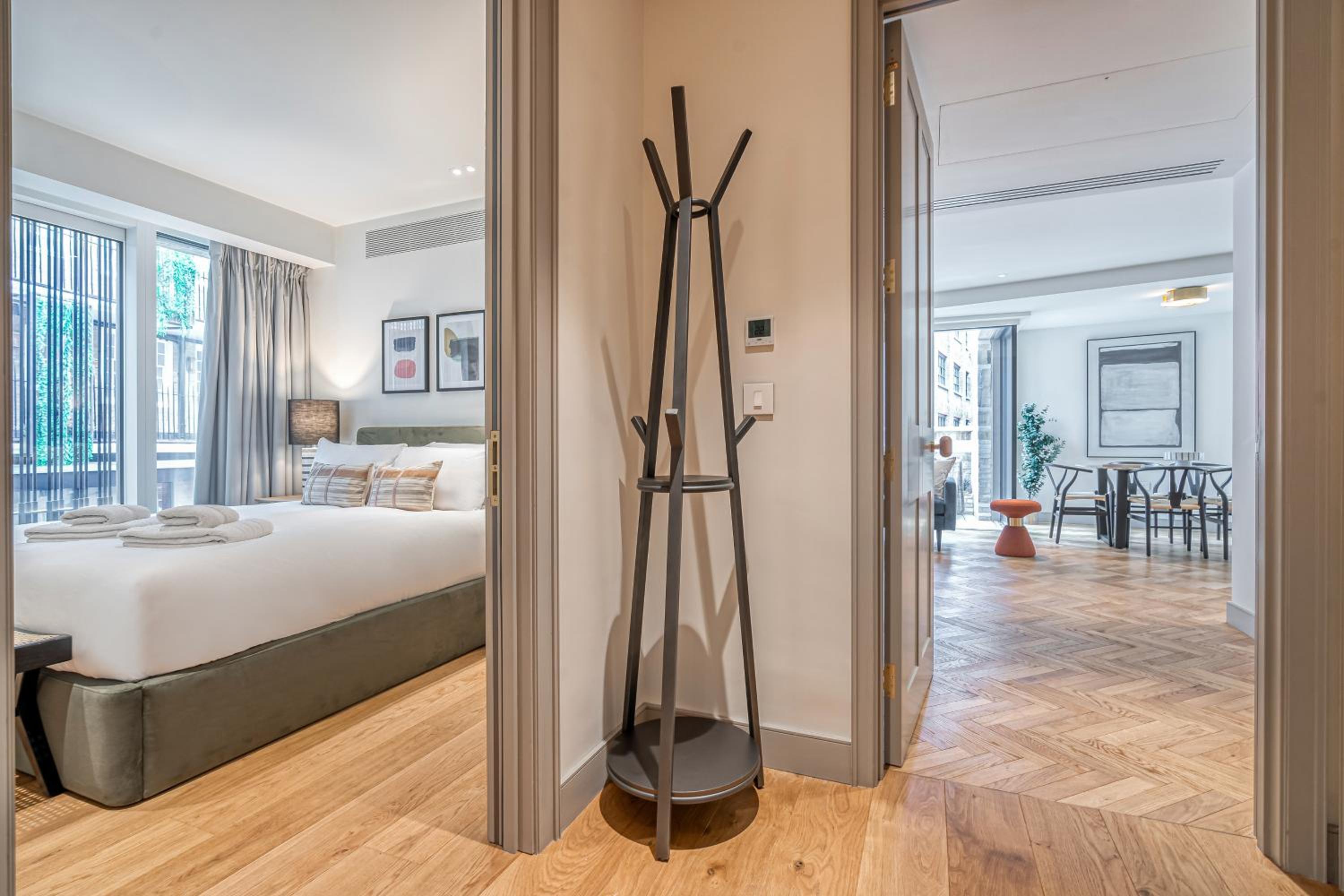 Luxury flats near Big Ben and London Eye