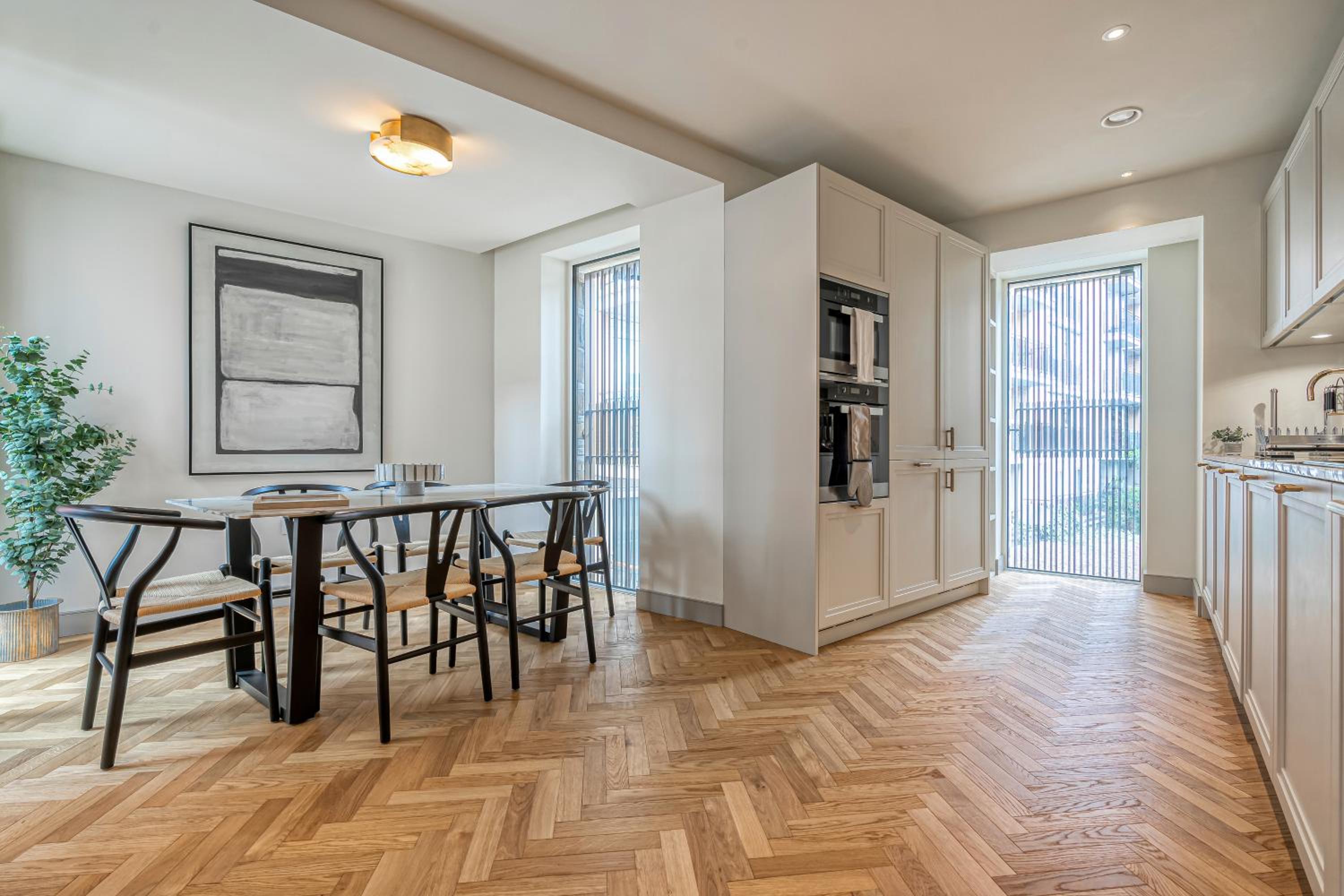 Luxury flats near Big Ben and London Eye