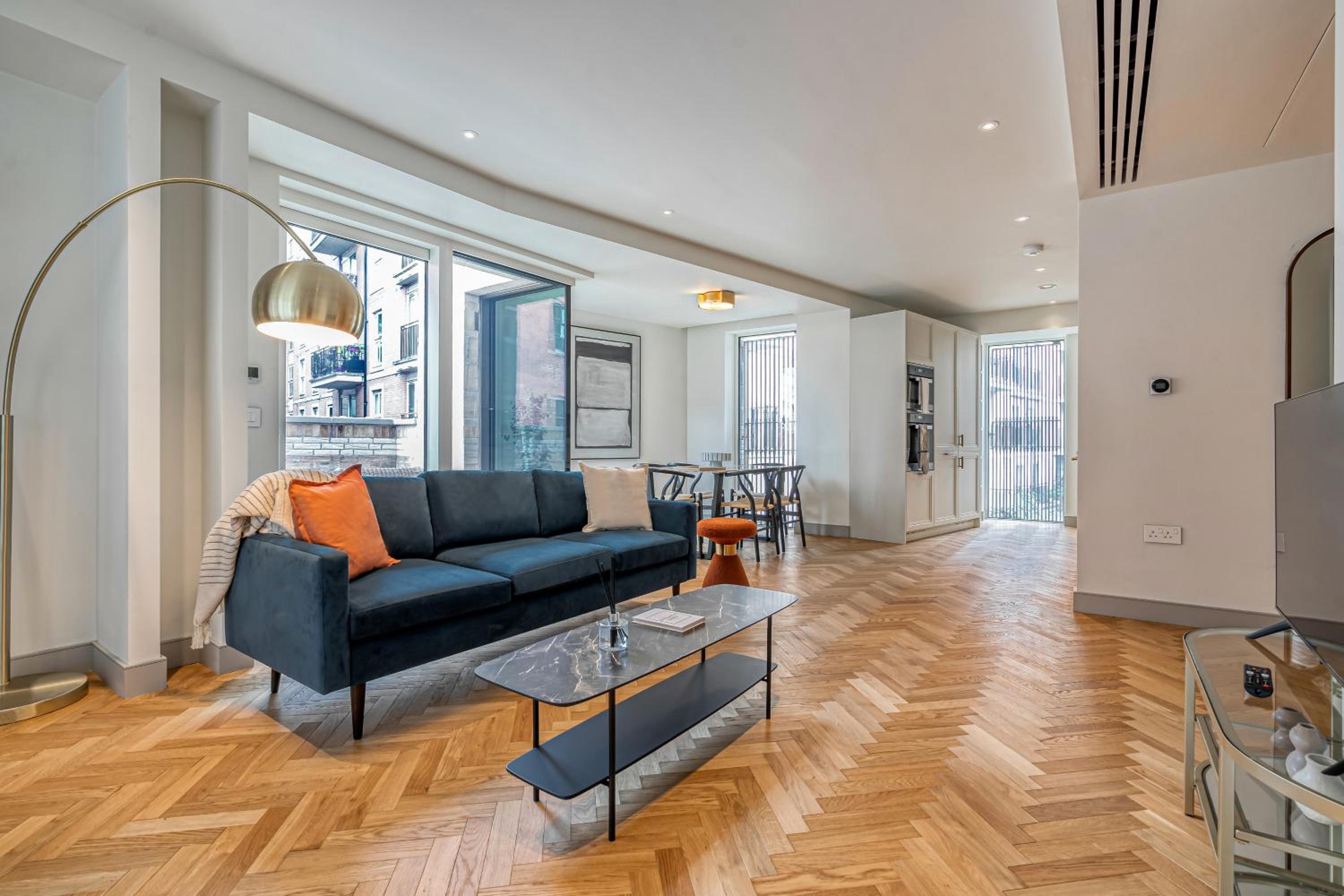 Luxury flats near Big Ben and London Eye