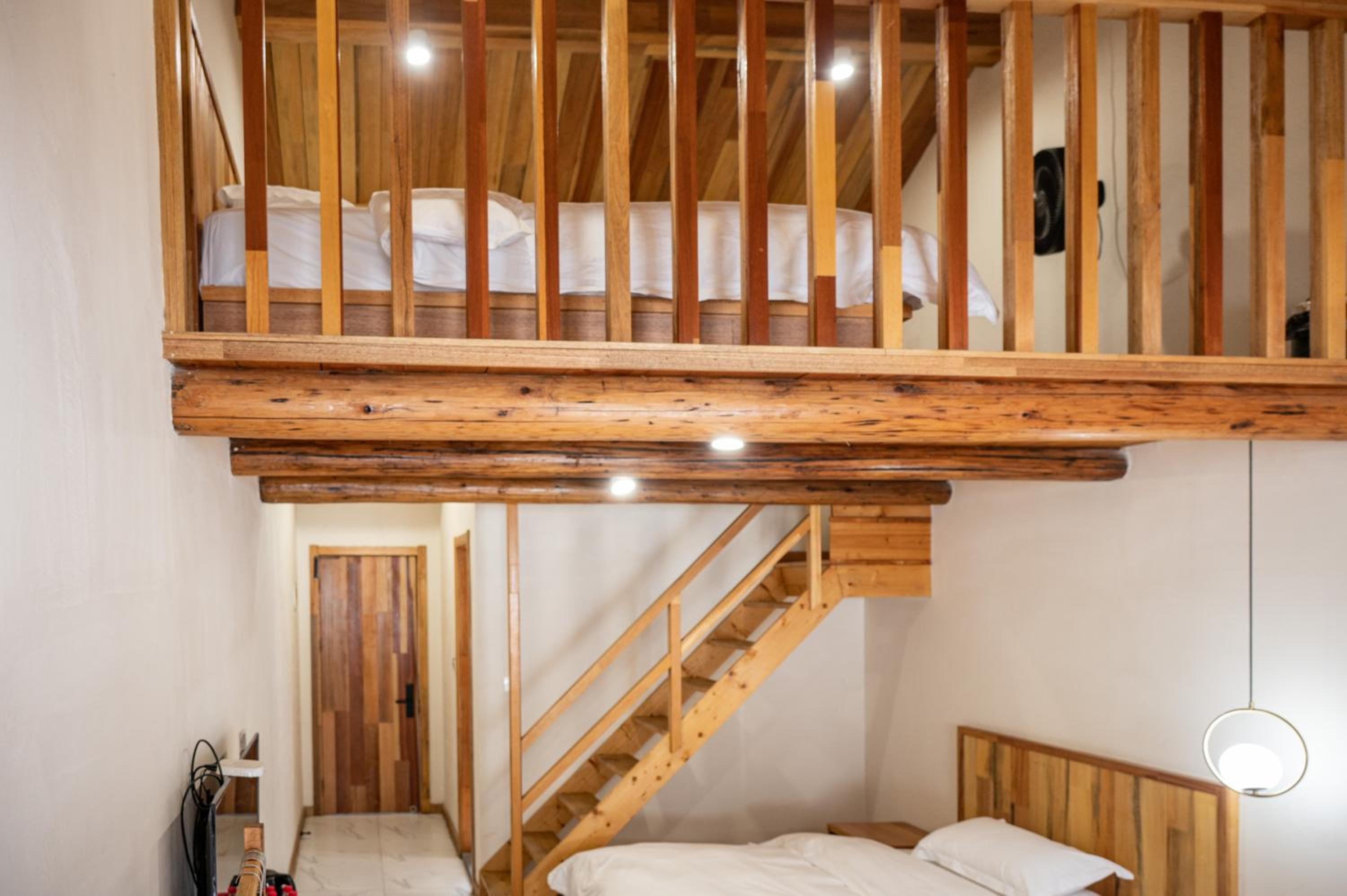 Tingjian Musu Private Soup Design Homestay - South Gate of Wuzhen Xizha Scenic Area