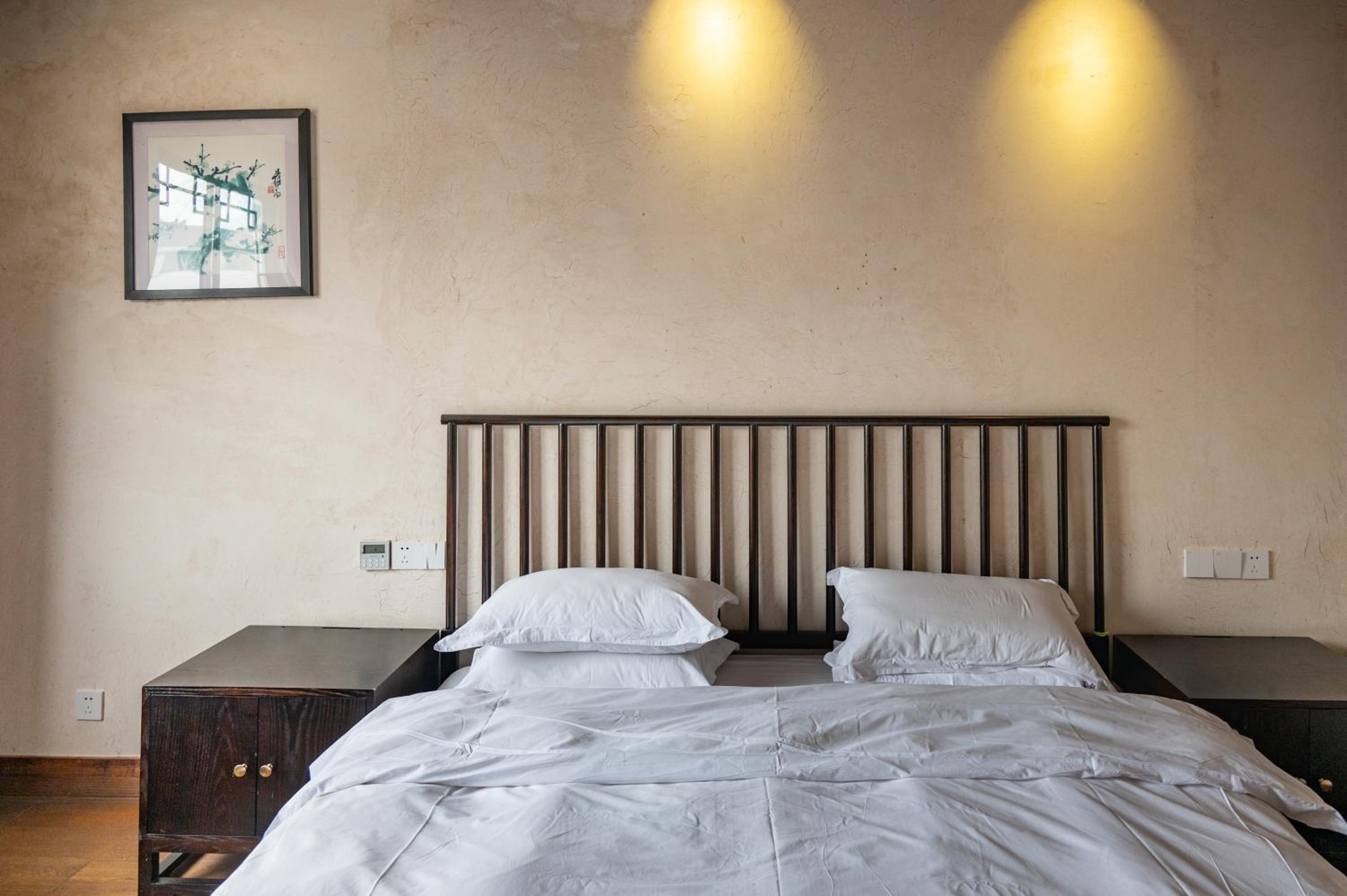 Tingjian Musu Private Soup Design Homestay - South Gate of Wuzhen Xizha Scenic Area