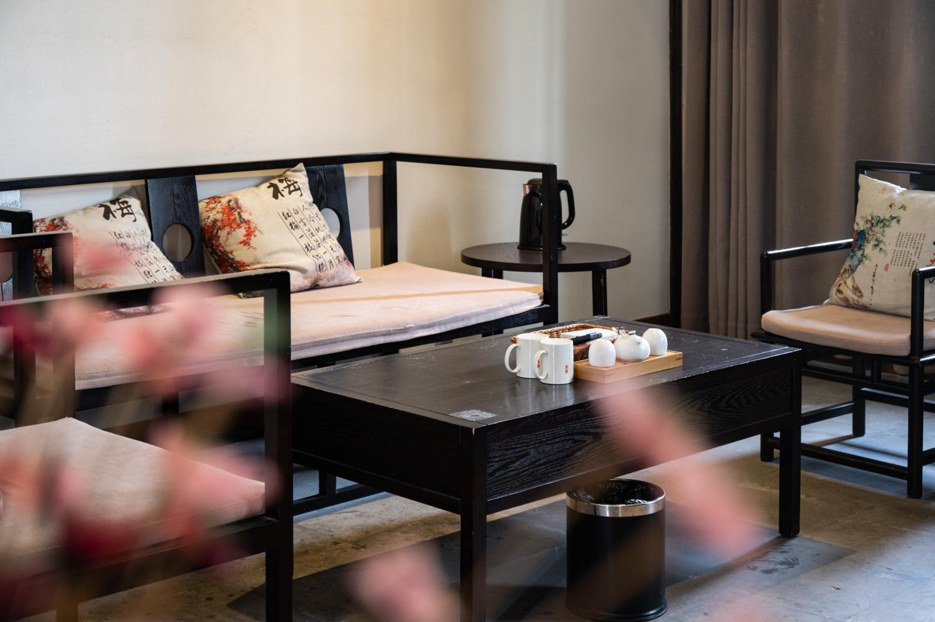 Tingjian Musu Private Soup Design Homestay - South Gate of Wuzhen Xizha Scenic Area