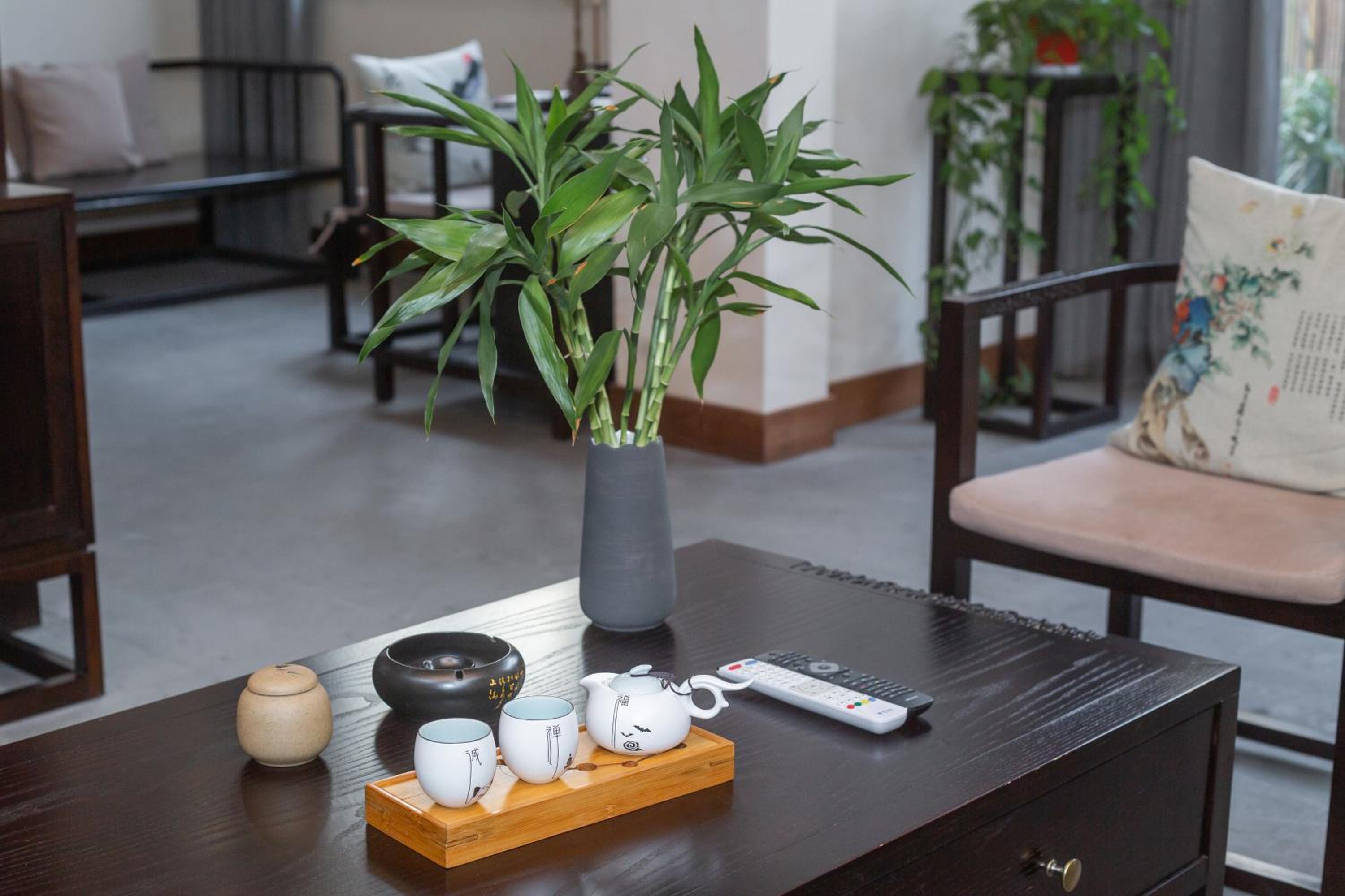 Tingjian Musu Private Soup Design Homestay - South Gate of Wuzhen Xizha Scenic Area