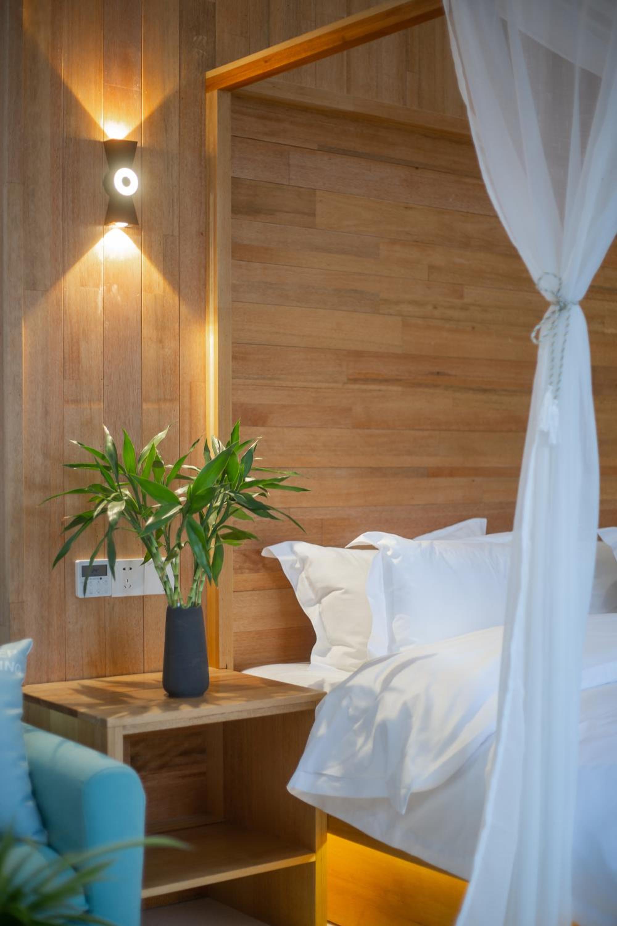 Tingjian Musu Private Soup Design Homestay - South Gate of Wuzhen Xizha Scenic Area