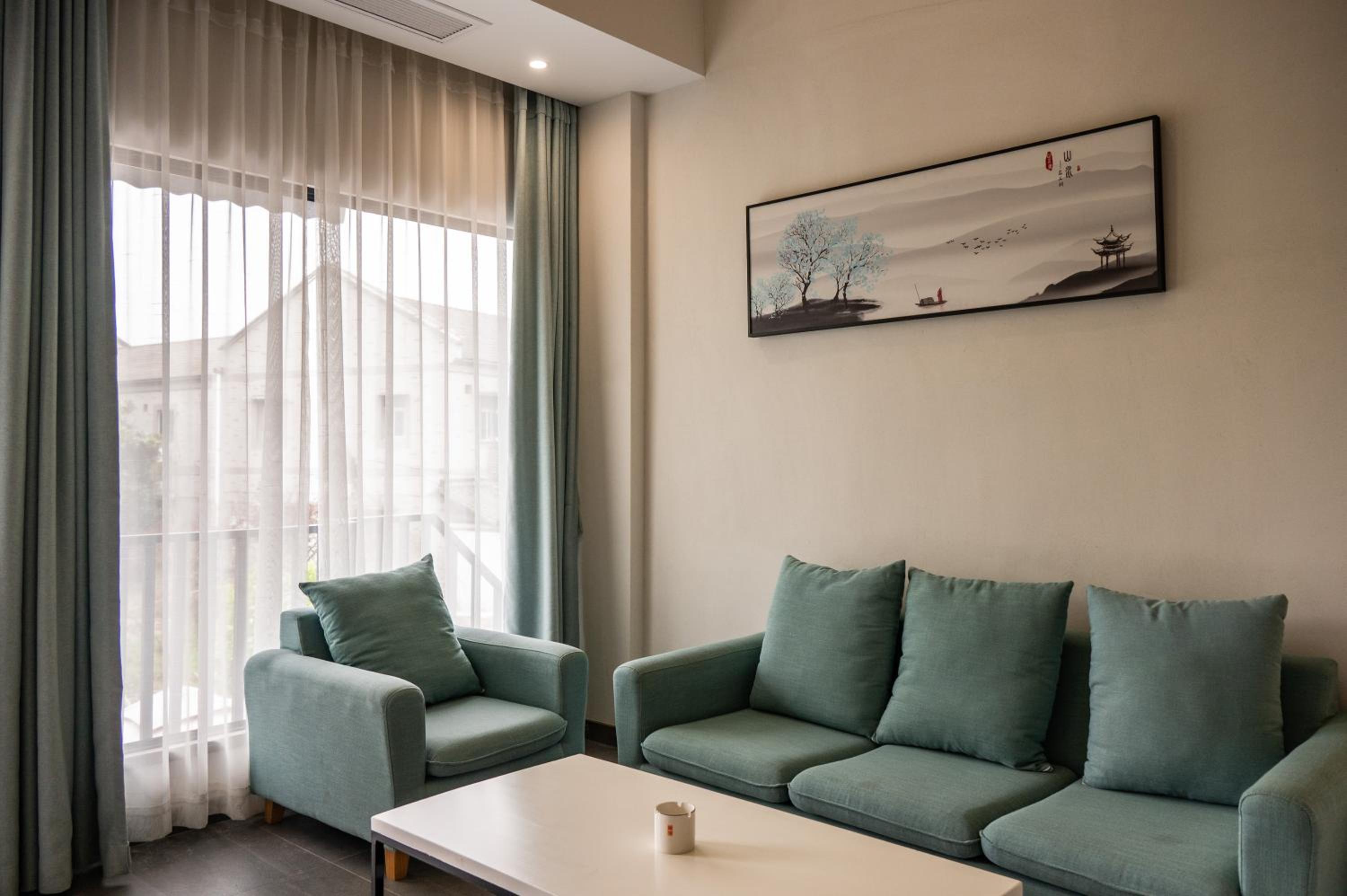 Tingjian Musu Private Soup Design Homestay - South Gate of Wuzhen Xizha Scenic Area