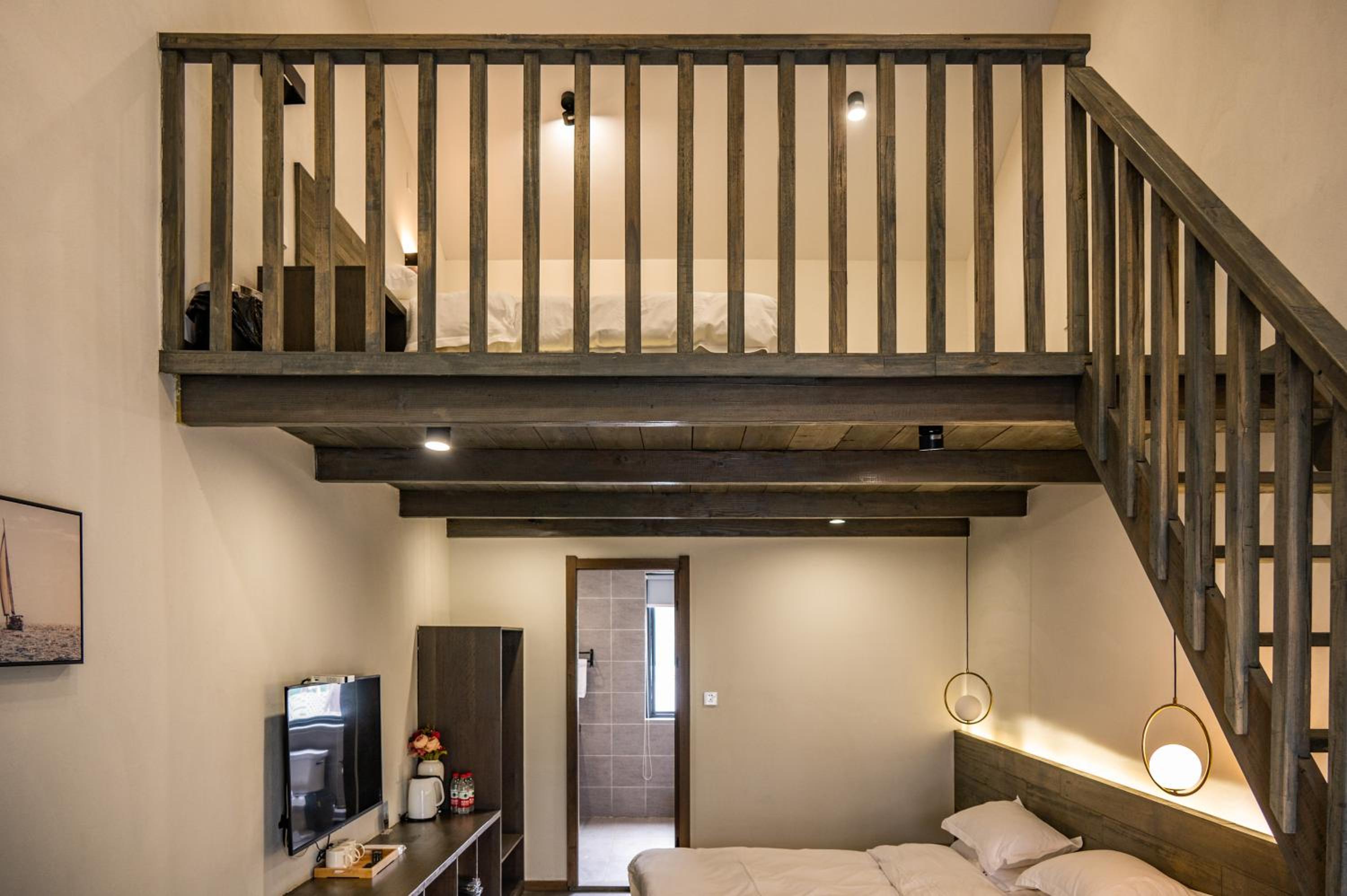 Tingjian Musu Private Soup Design Homestay - South Gate of Wuzhen Xizha Scenic Area