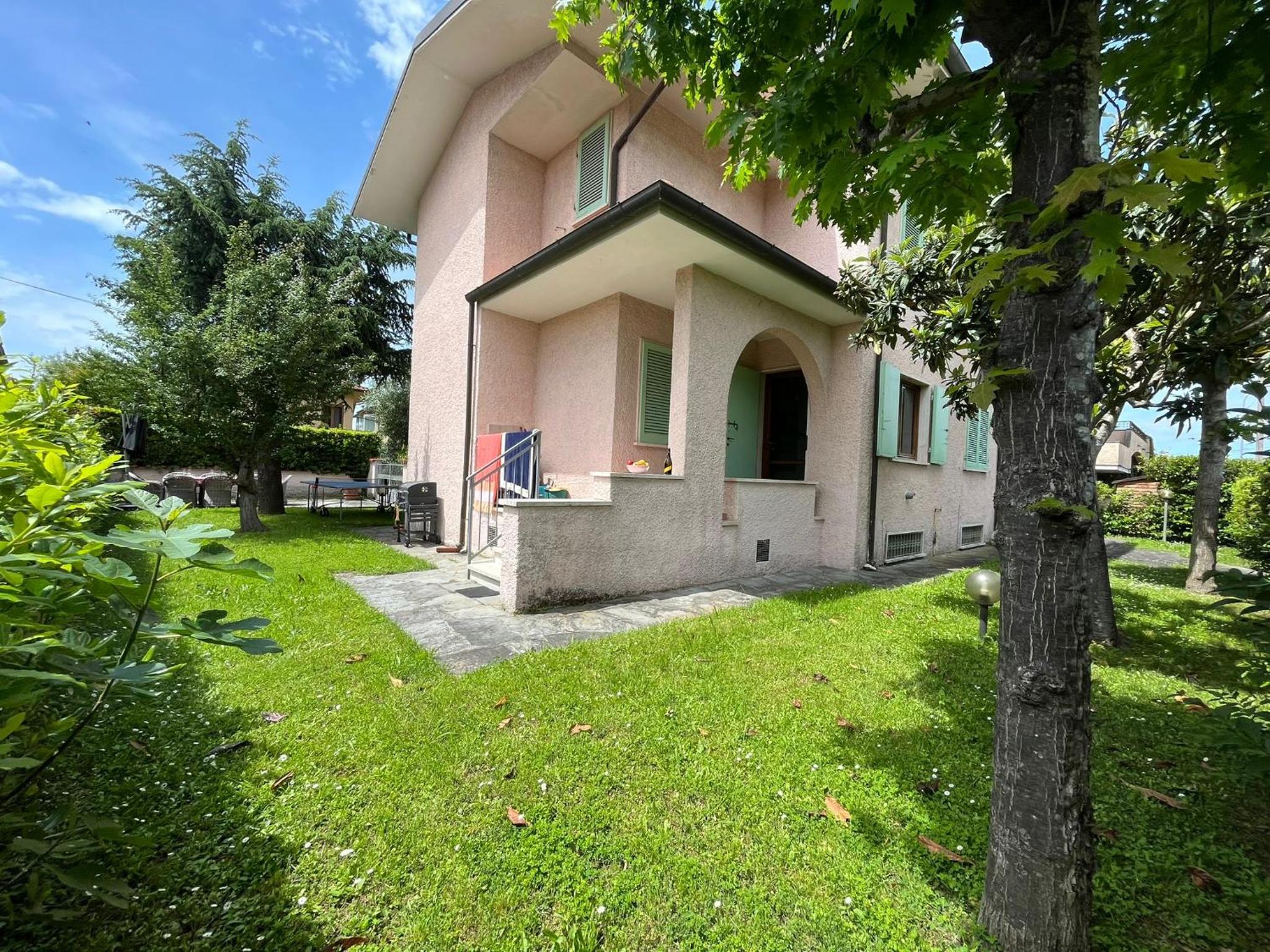 Photo 32