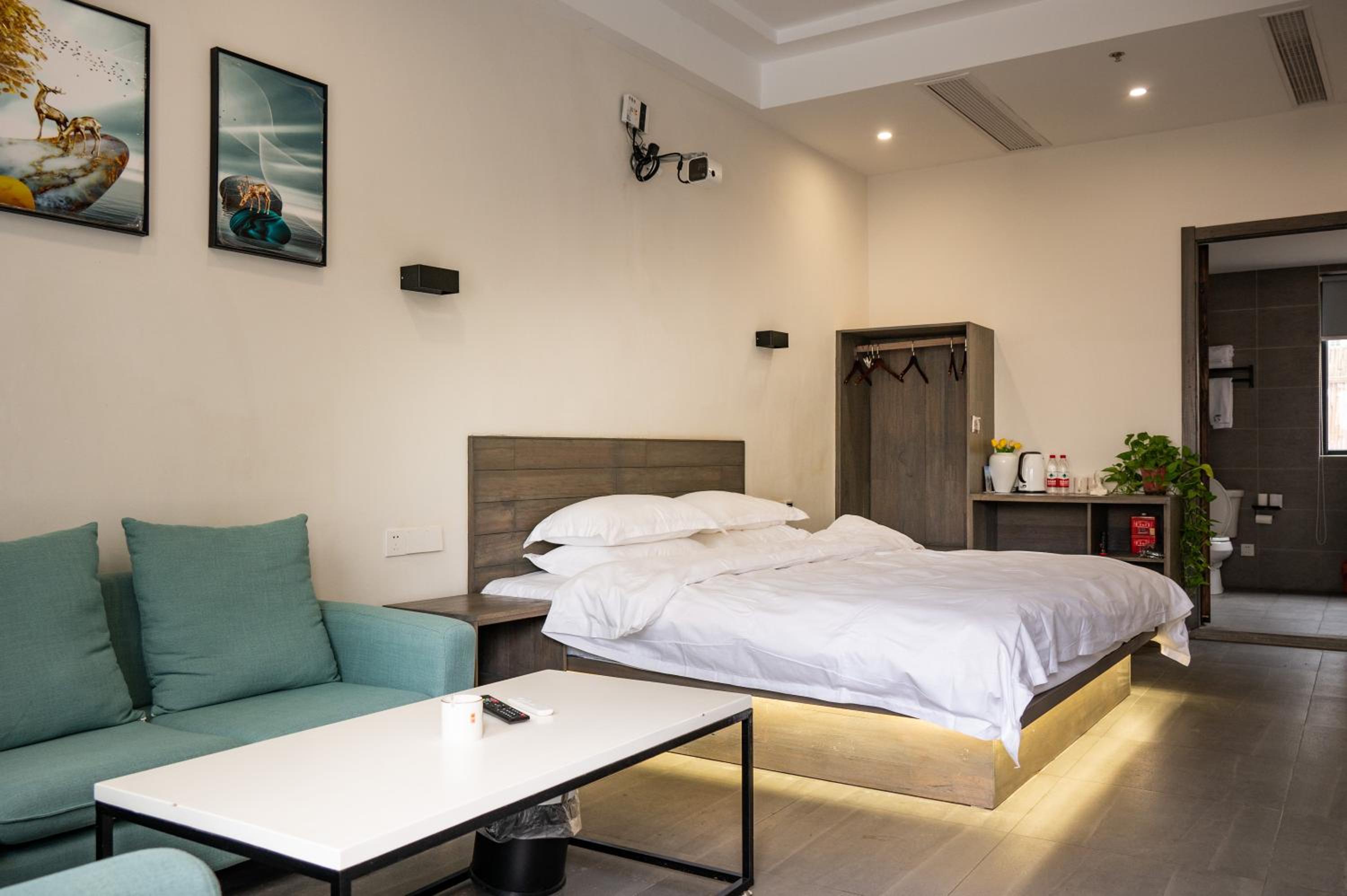 Tingjian Musu Private Soup Design Homestay - South Gate of Wuzhen Xizha Scenic Area