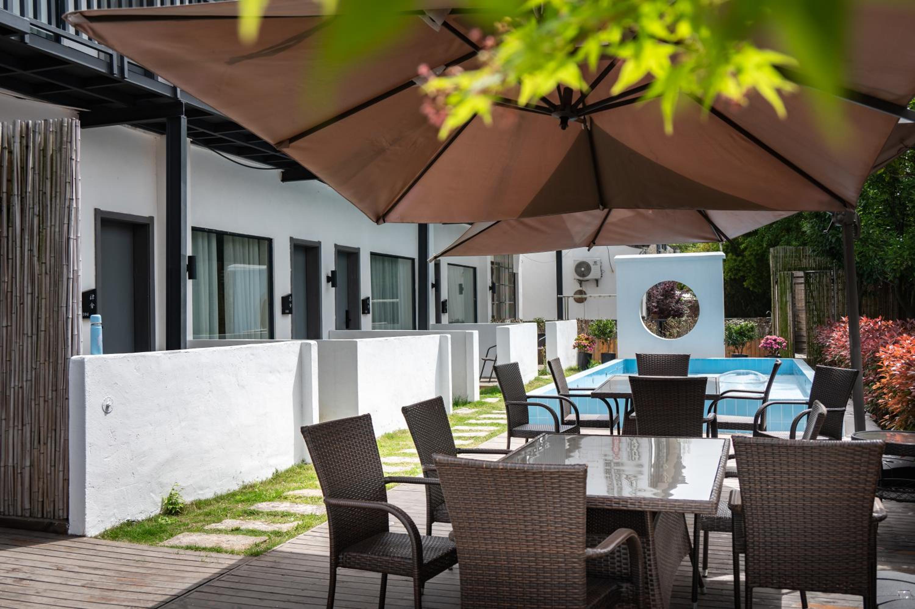 Tingjian Musu Private Soup Design Homestay - South Gate of Wuzhen Xizha Scenic Area