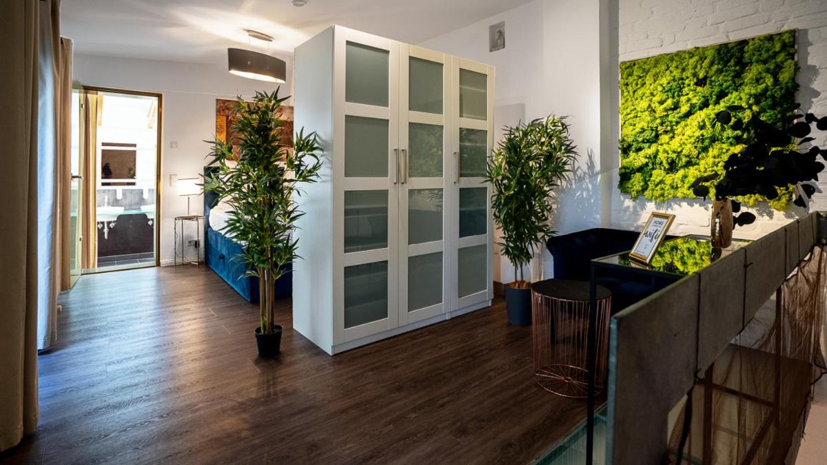 Boxi Jungle House - unique in Friedrichshain - 3BR