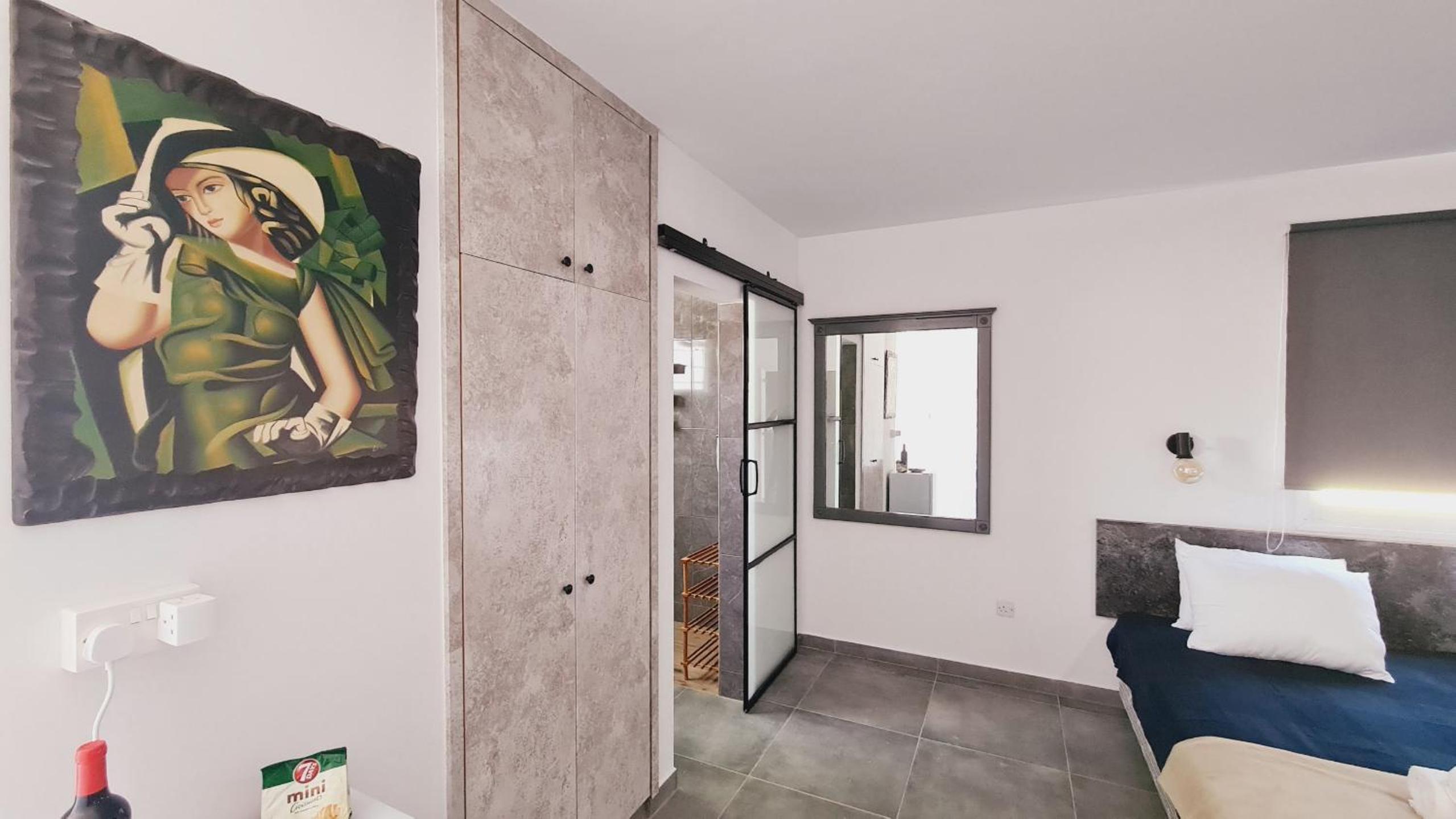 Nissi avenue 64 Studio 3 - Luxcyservices