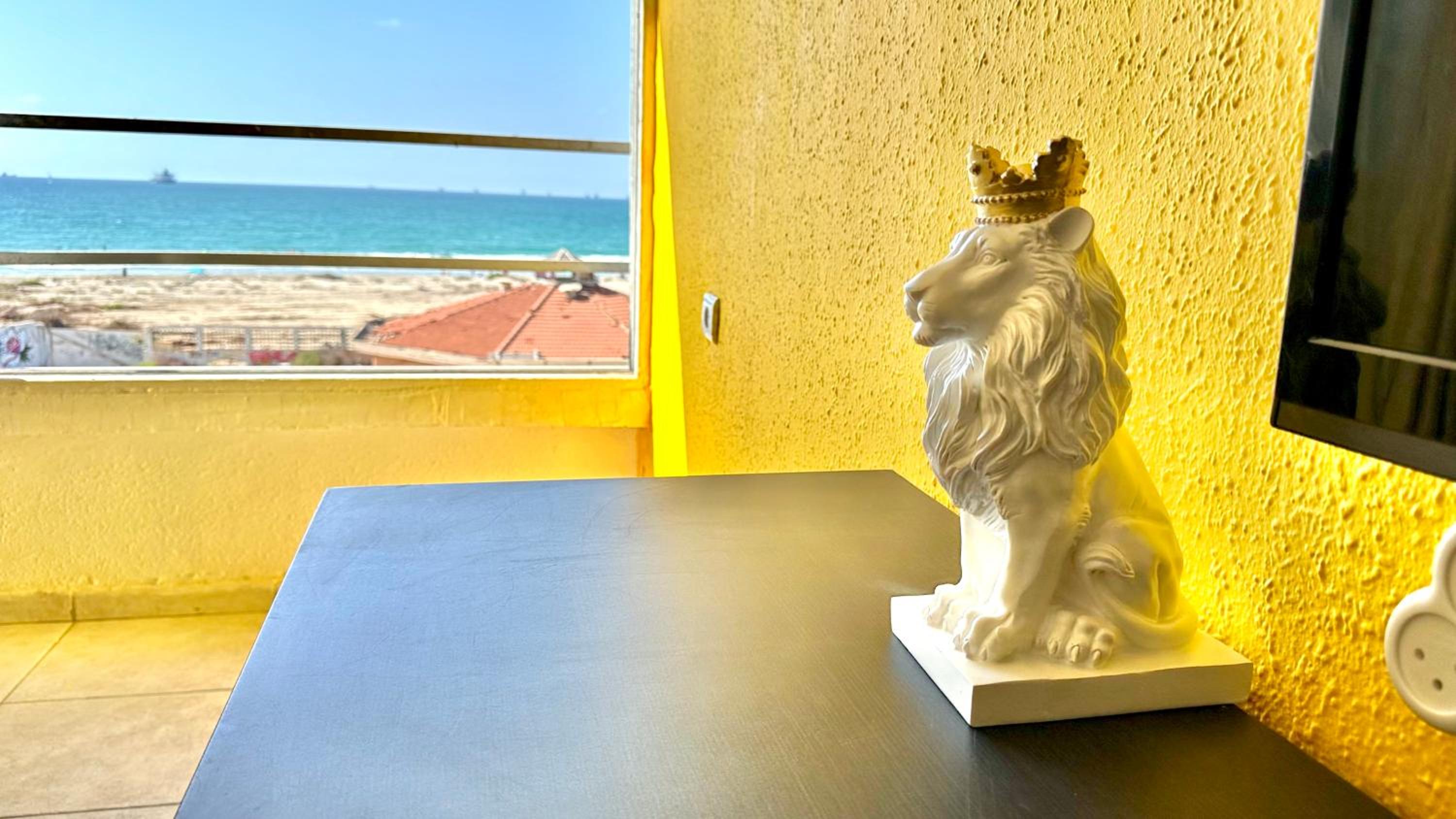 Golden beach apartments by the sea view 5