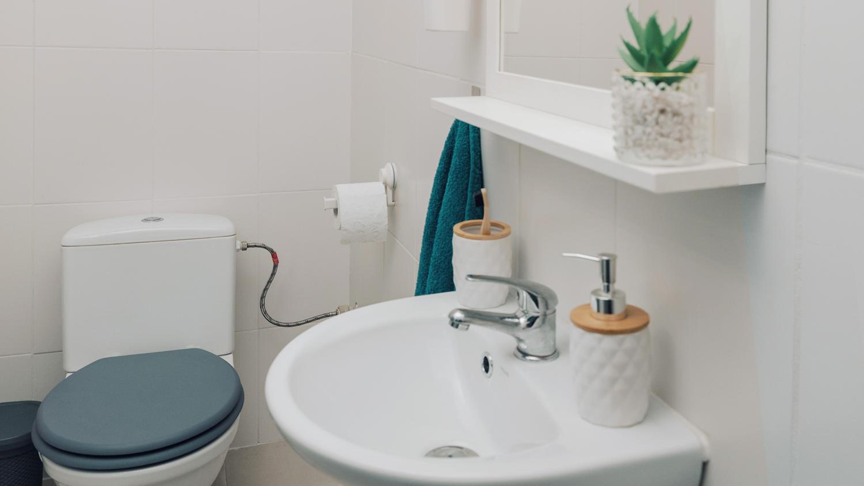 5 min to CityCenter - HOUSE & GARDEN - Netflix, Playstation & WiFi