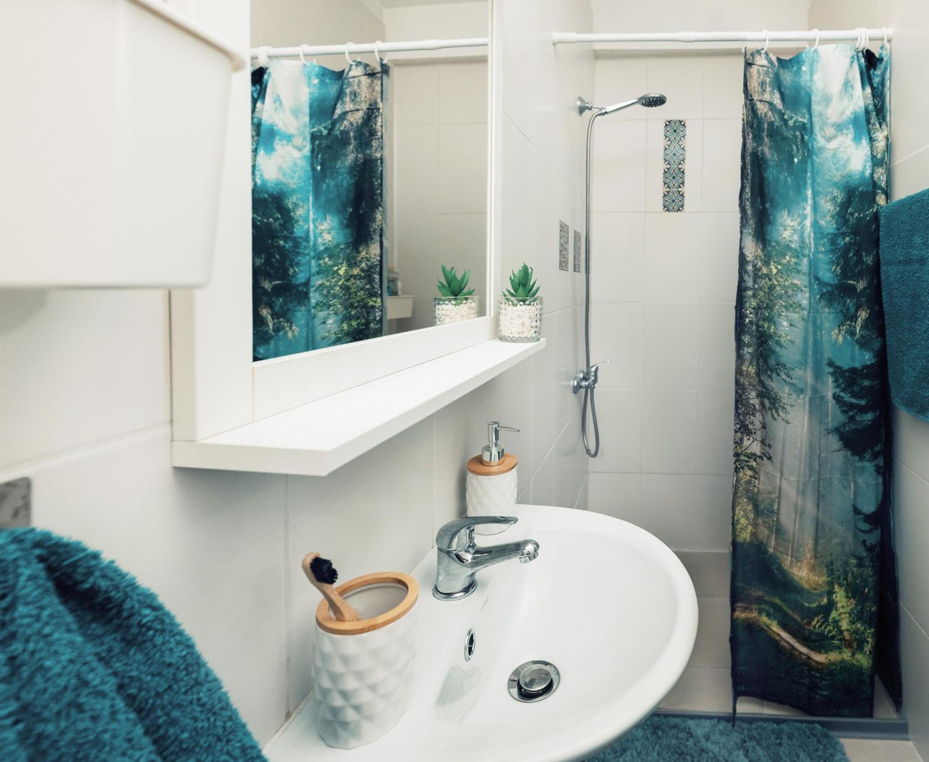 5 min to CityCenter - HOUSE & GARDEN - Netflix, Playstation & WiFi