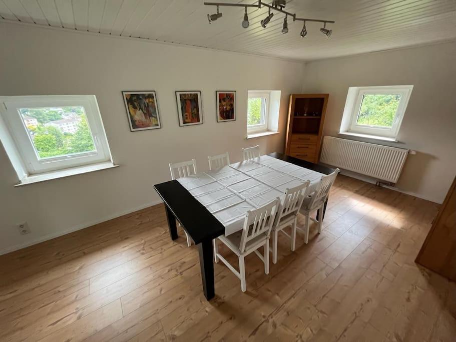 Altes Bauernhaus in der Natur