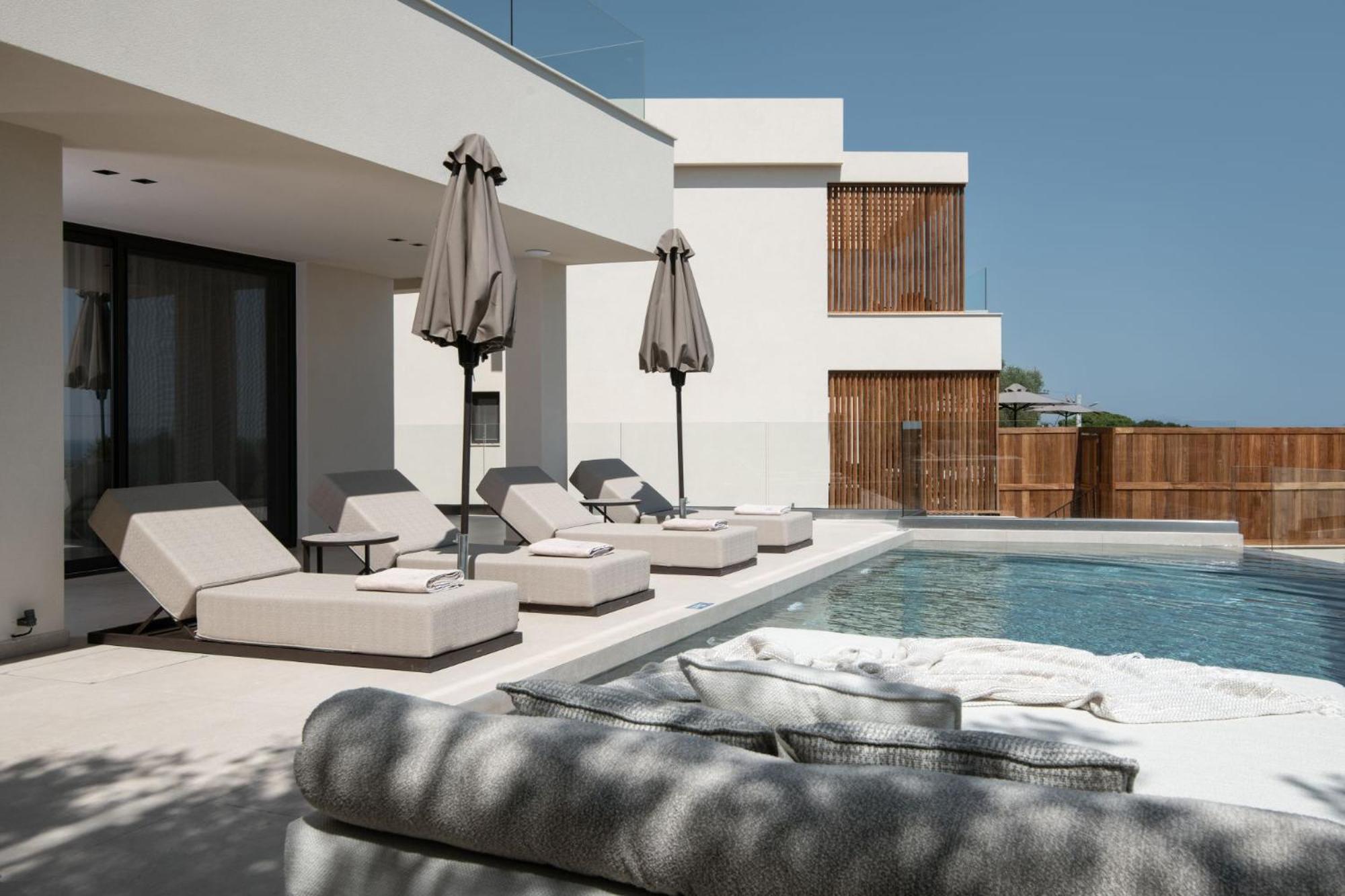 Gioarde Luxury Villa with Private Pool & Sea Views, by ZanteWize