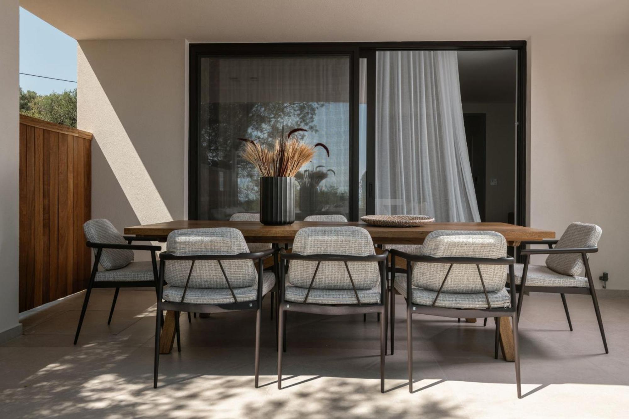 Gioarde Luxury Villa with Private Pool & Sea Views, by ZanteWize