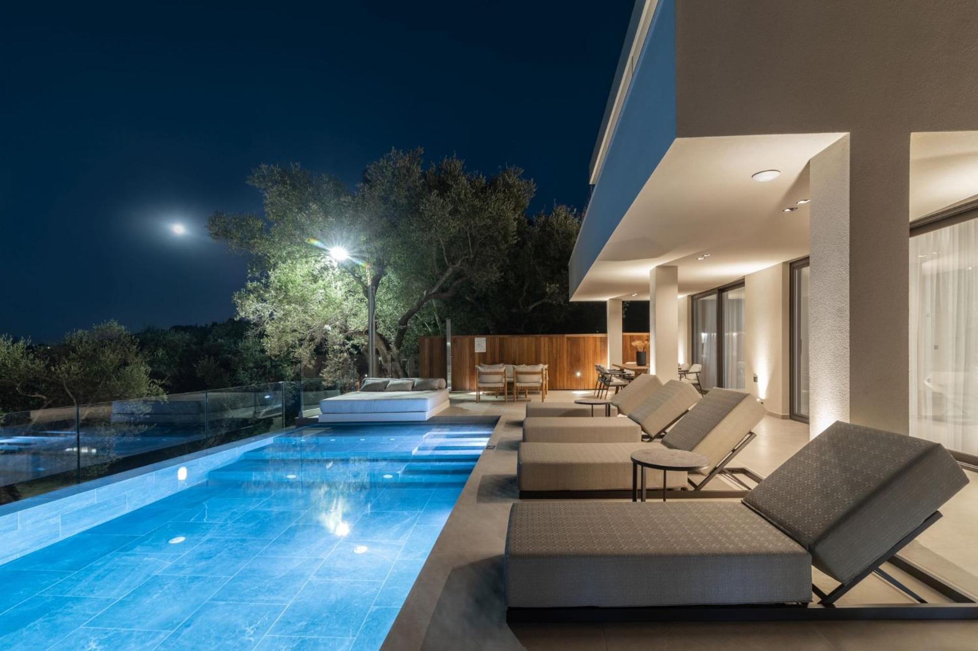 Gioarde Luxury Villa with Private Pool & Sea Views, by ZanteWize