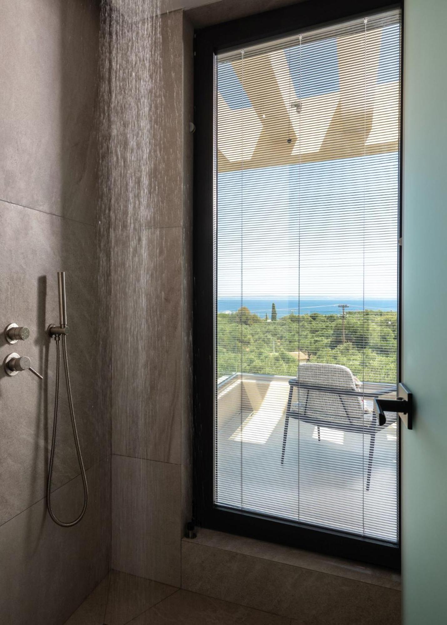 Gioarde Luxury Villa with Private Pool & Sea Views, by ZanteWize
