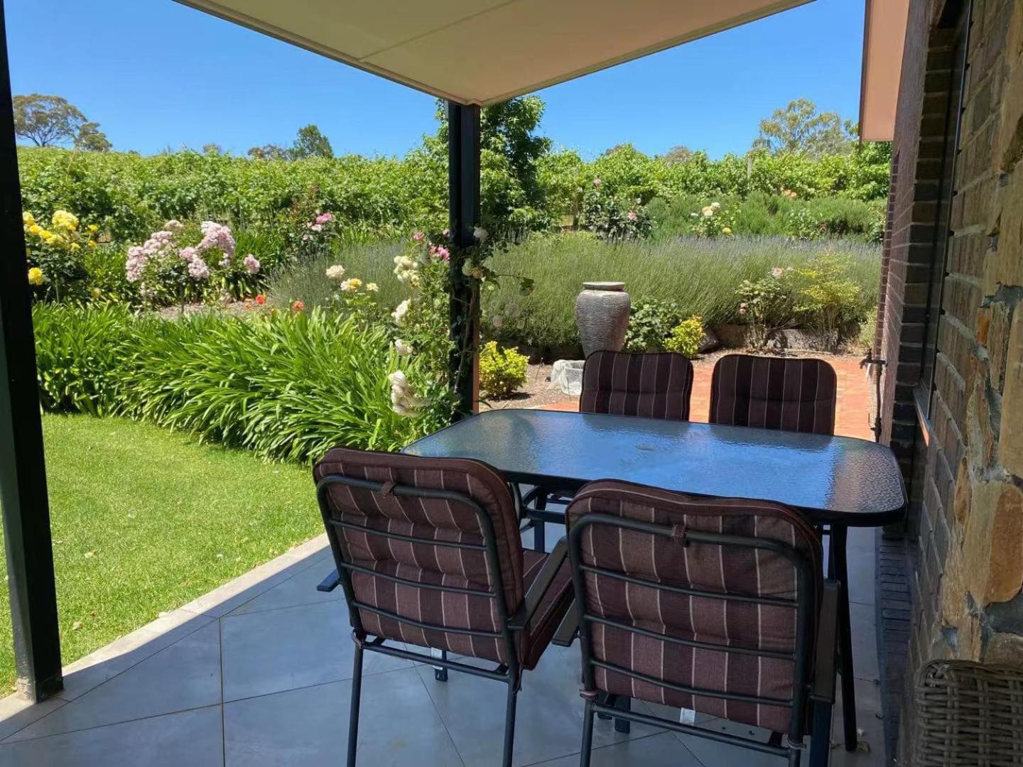 Petit Verdot Cottage - A Vineyard Retreat in Barossa Valley