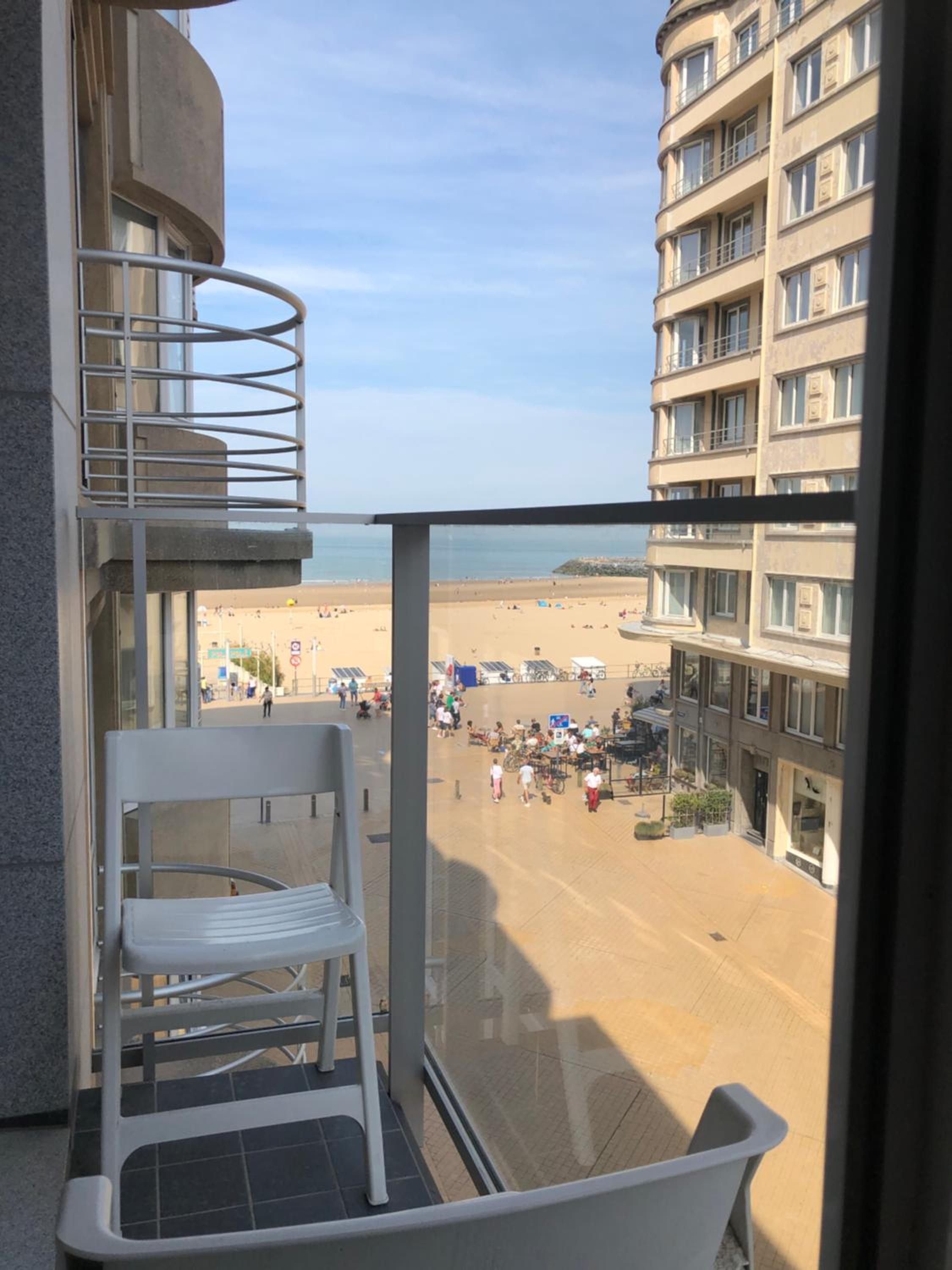 Modern apartment at 2 steps from beach view 5