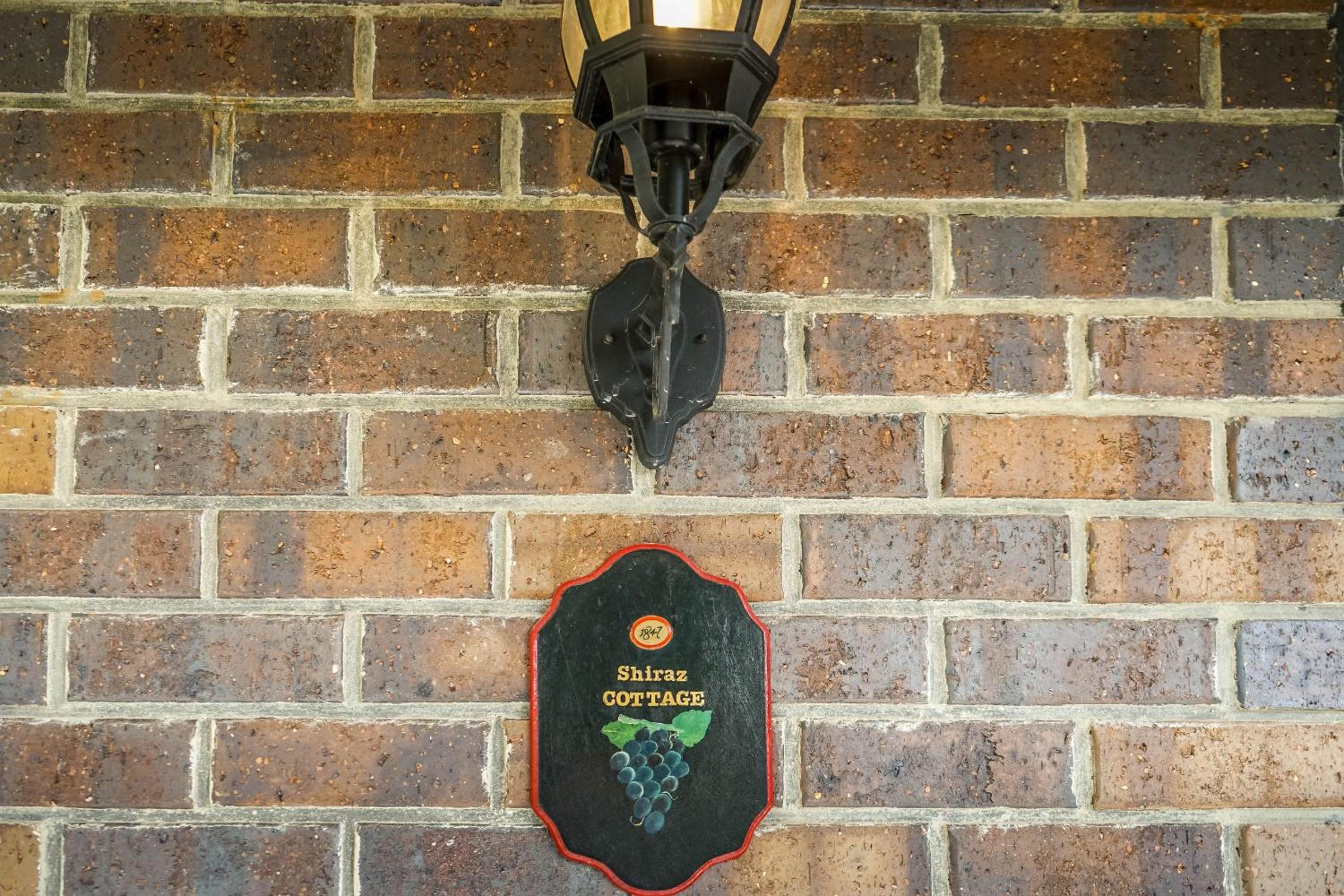 Shiraz Cottage - A Vineyard Retreat in Barossa Valley