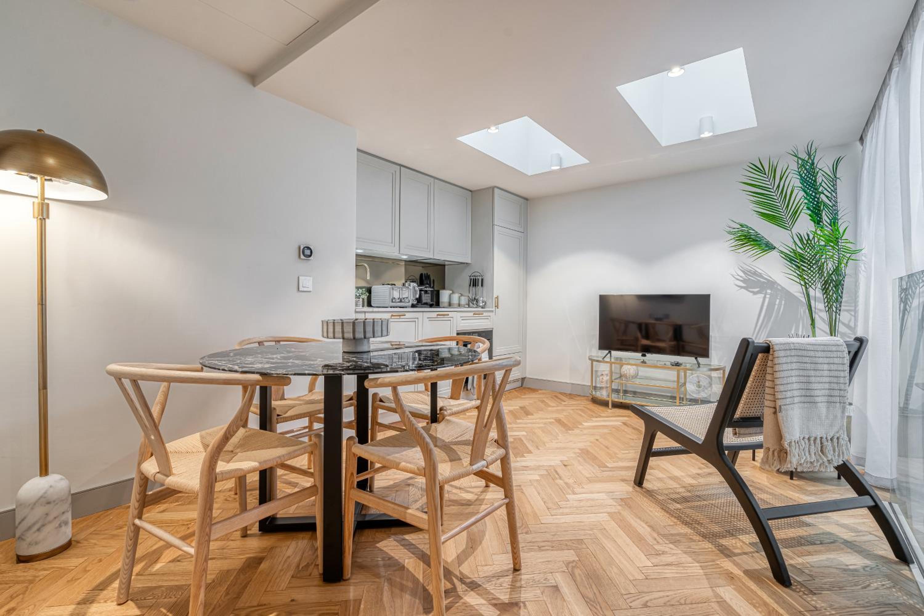 Luxury flats near Big Ben and London Eye