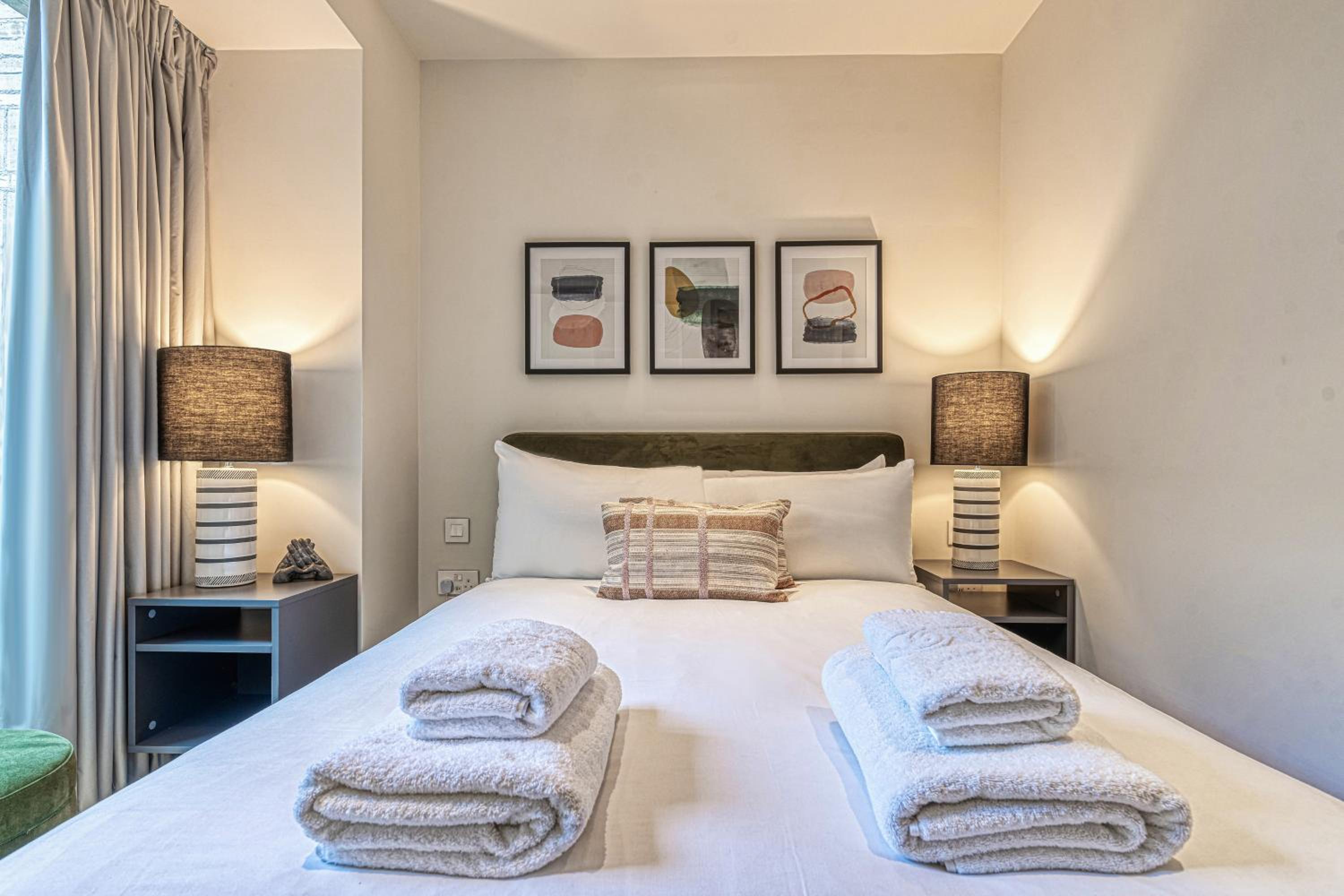 Luxury flats near Big Ben and London Eye