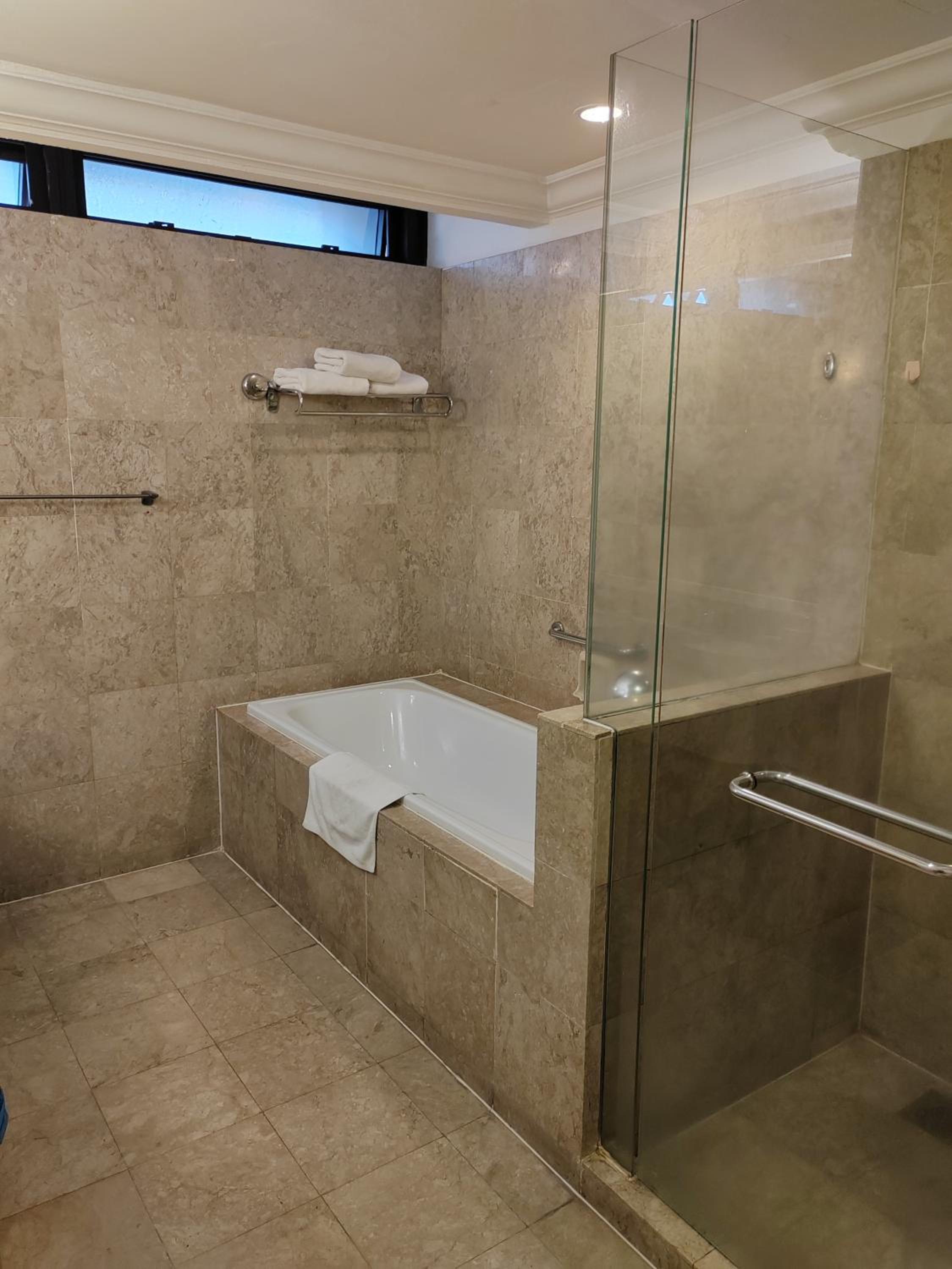 Kl Continew Suite At Times Square