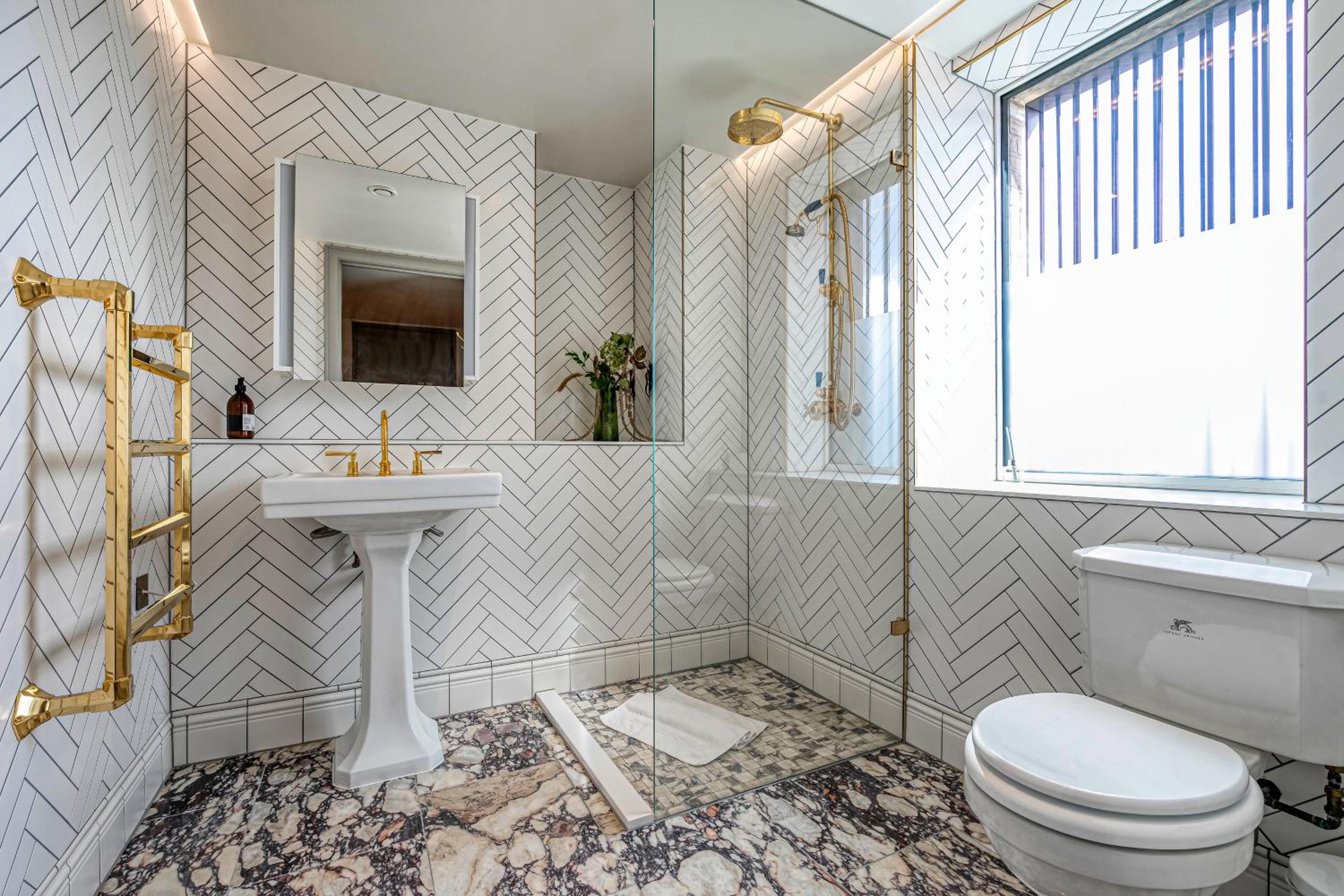 Luxury flats near Big Ben and London Eye
