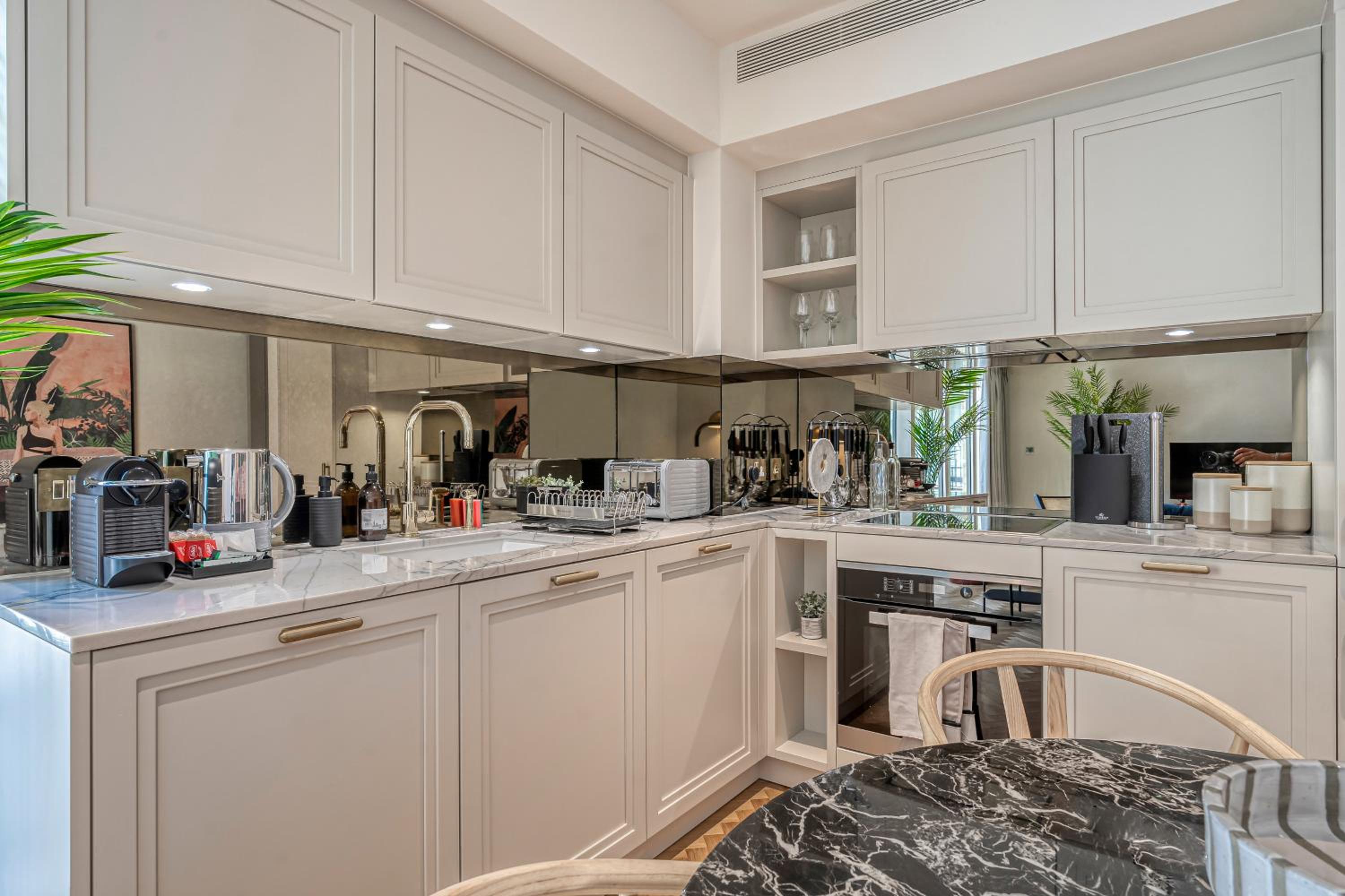Luxury flats near Big Ben and London Eye