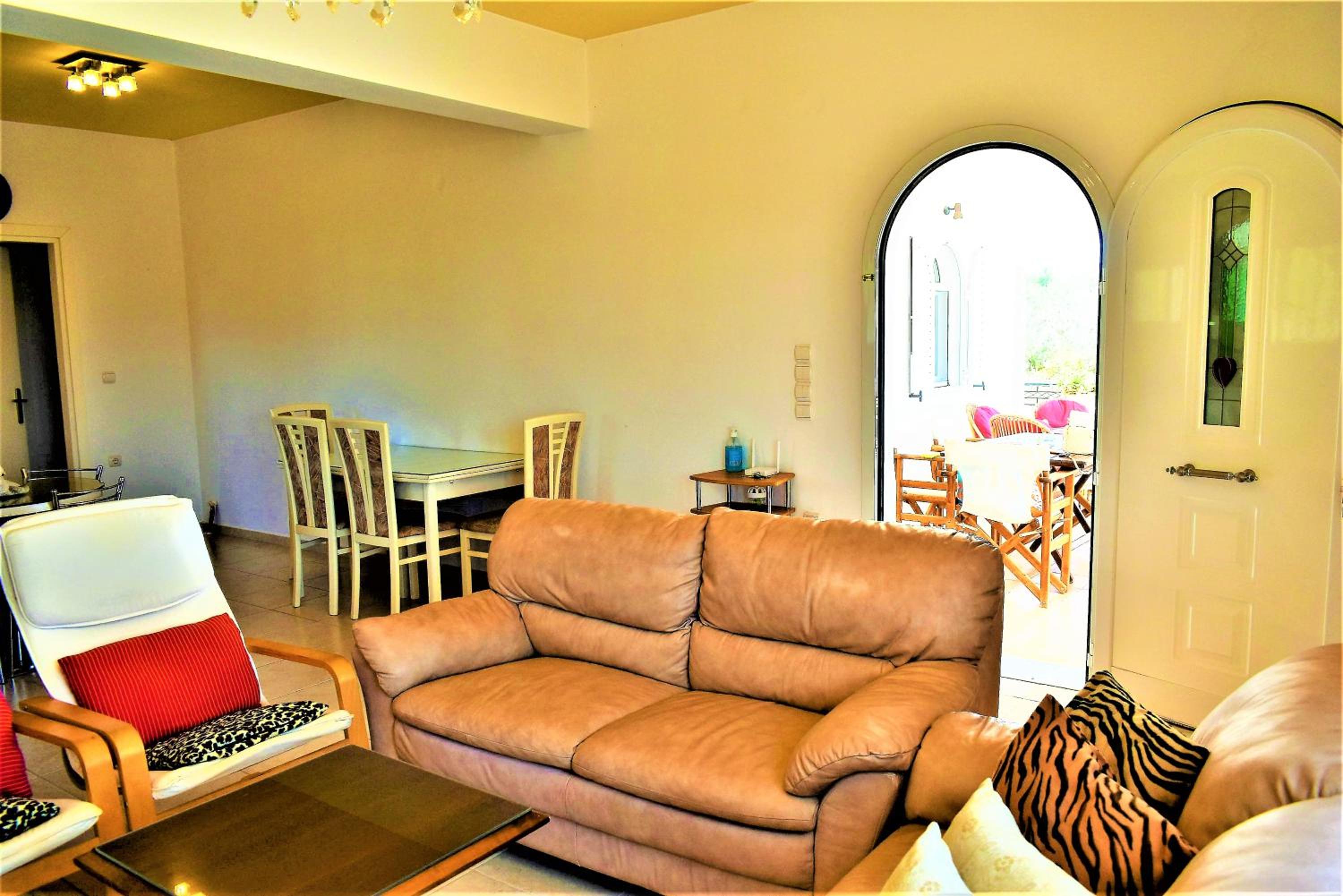 Ioanna's Villa 10 minutes walking from sea view 3