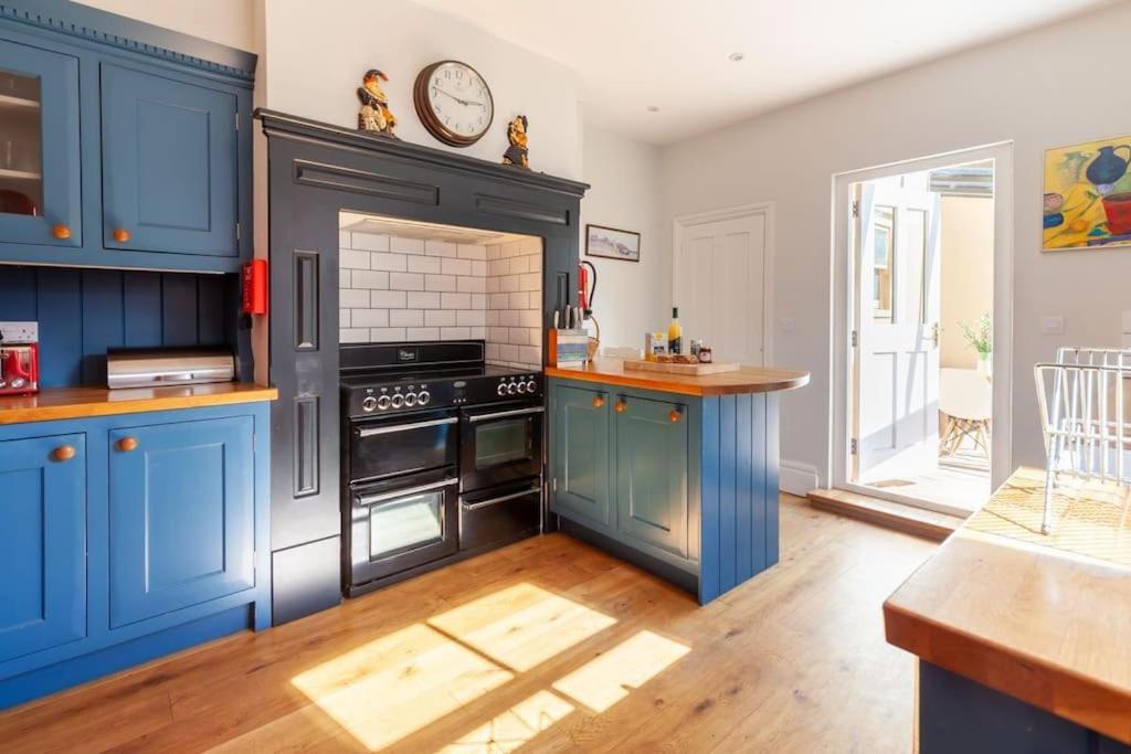 Small Seaview Villa - Norfolk Cottage Agency view 5