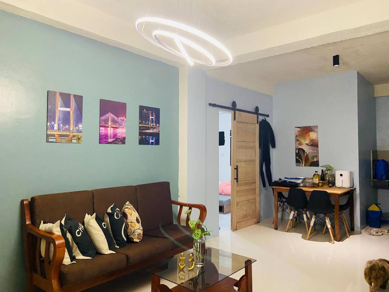 Jhong Apartment