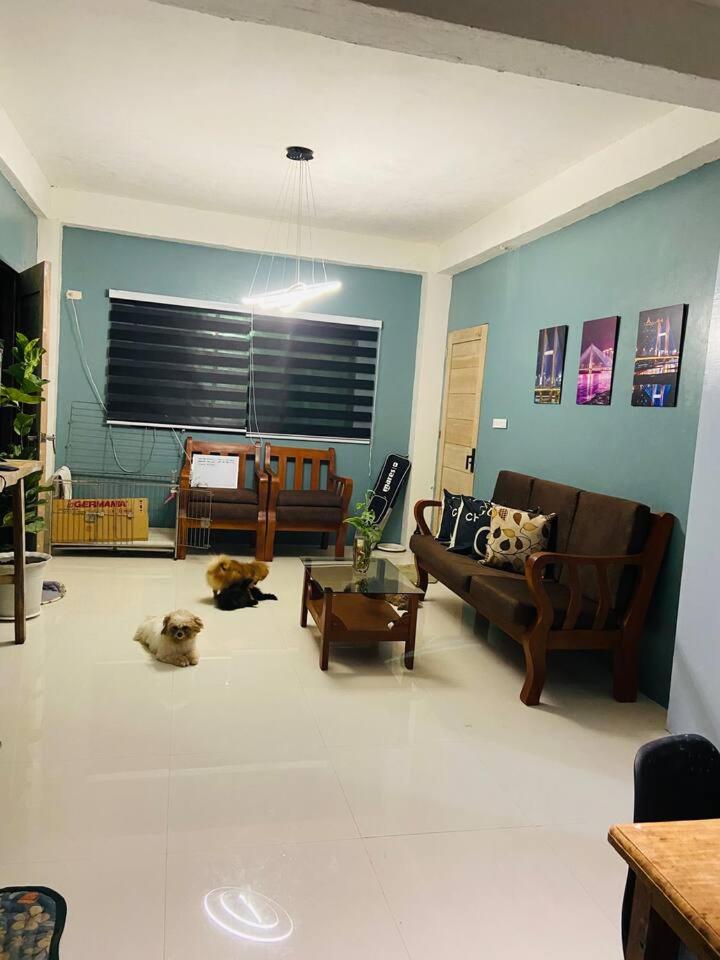 Jhong Apartment