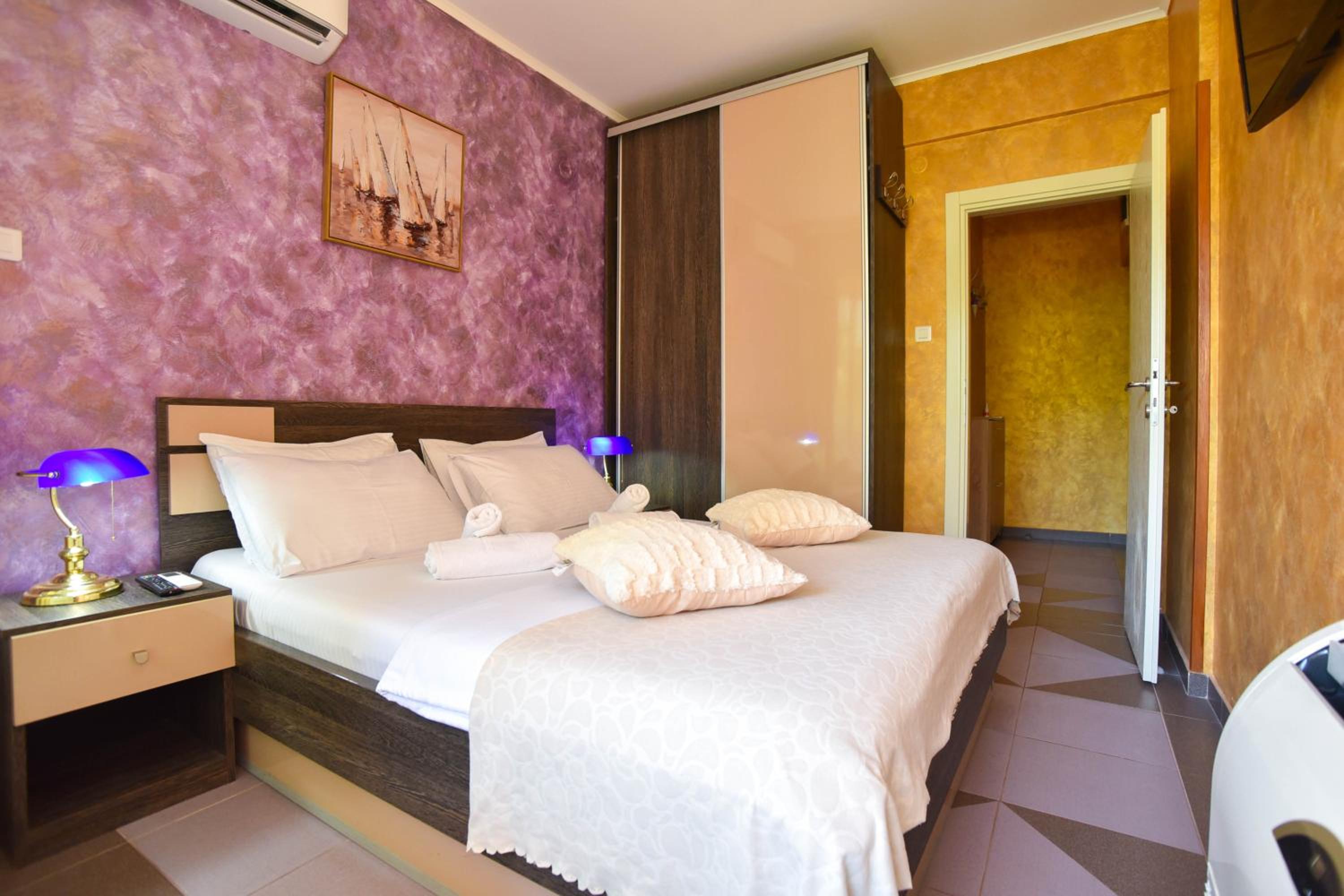 Apartment Golden Lavender view 5