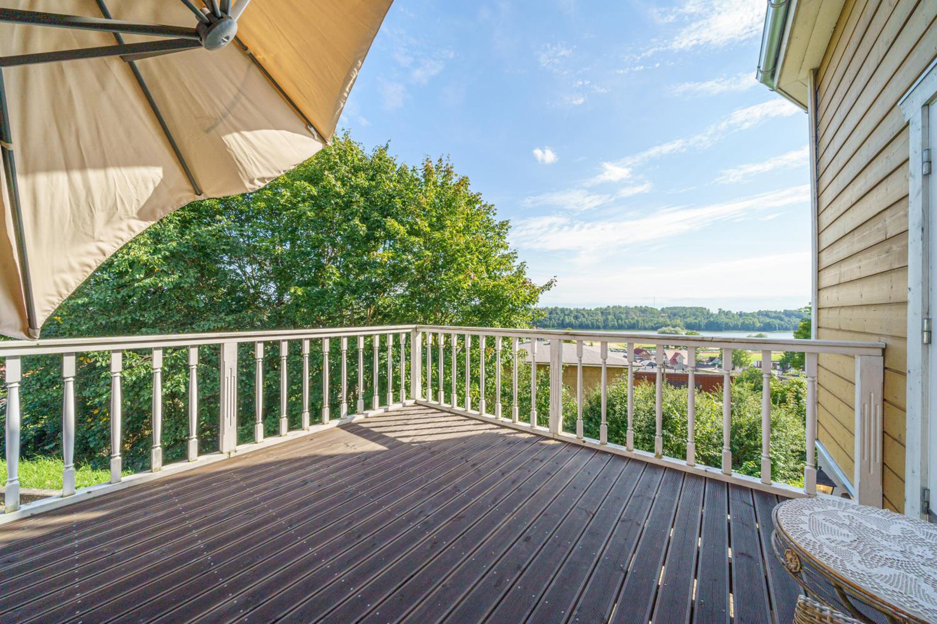 Apartment With a Lake View and Sauna view 3