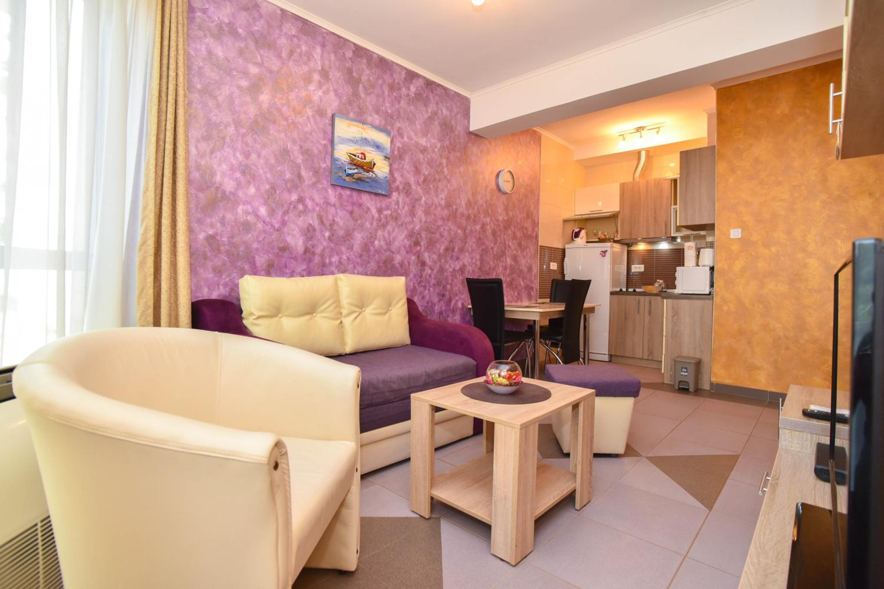 Apartment Golden Lavender view 4
