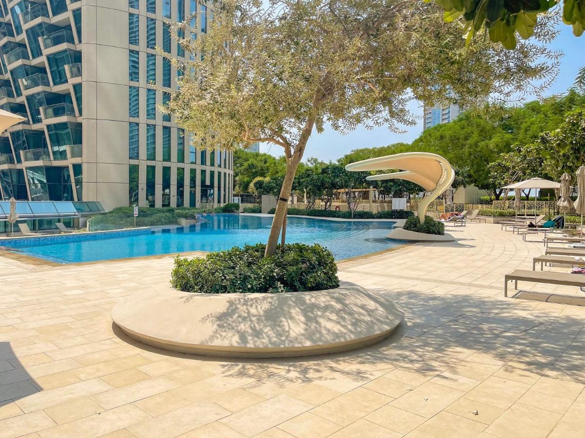 LUXFolio Retreats - Amazing Full Burj Khalifa View