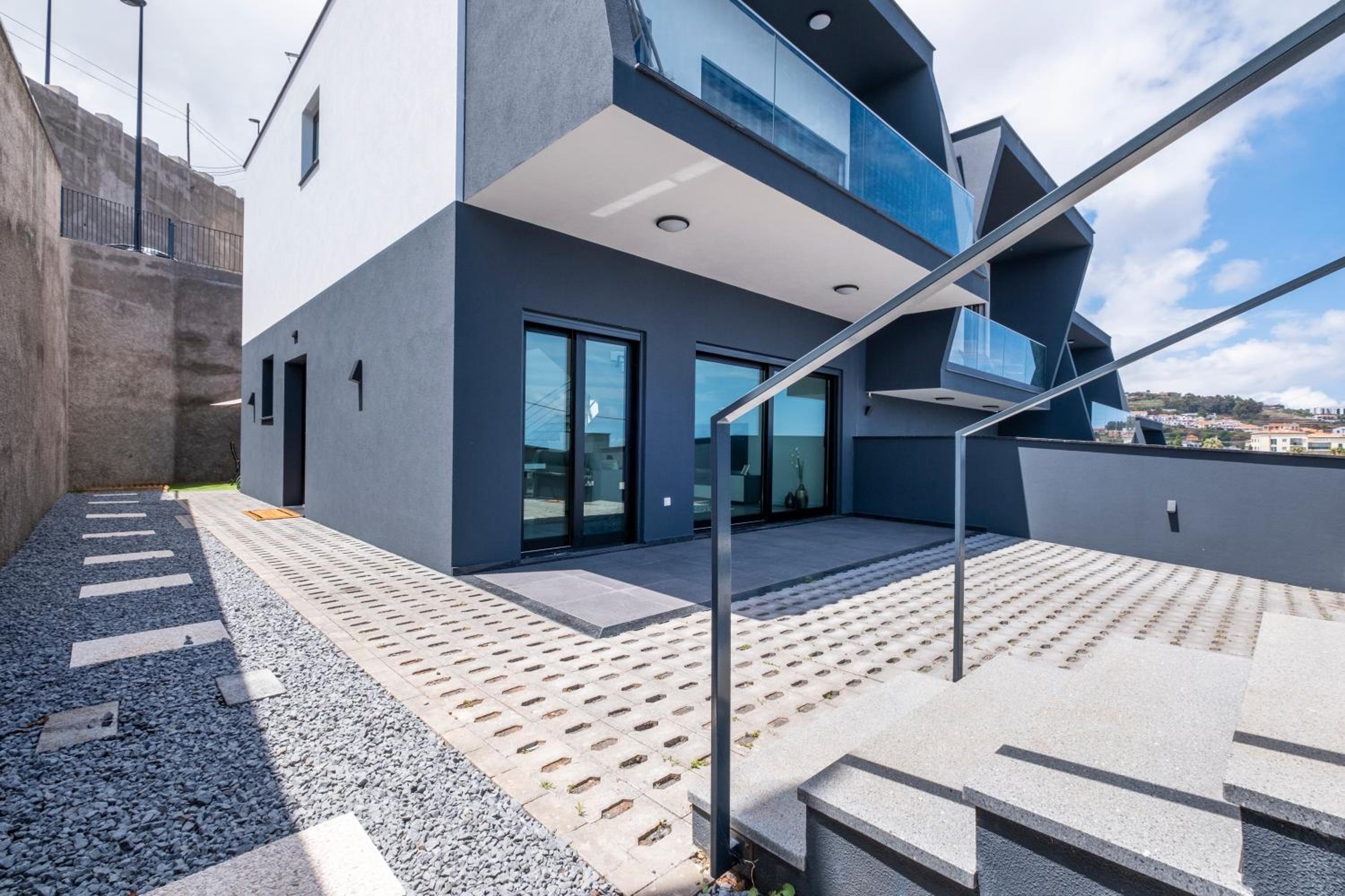 Villa Bela Horizonte by GALMI view 3