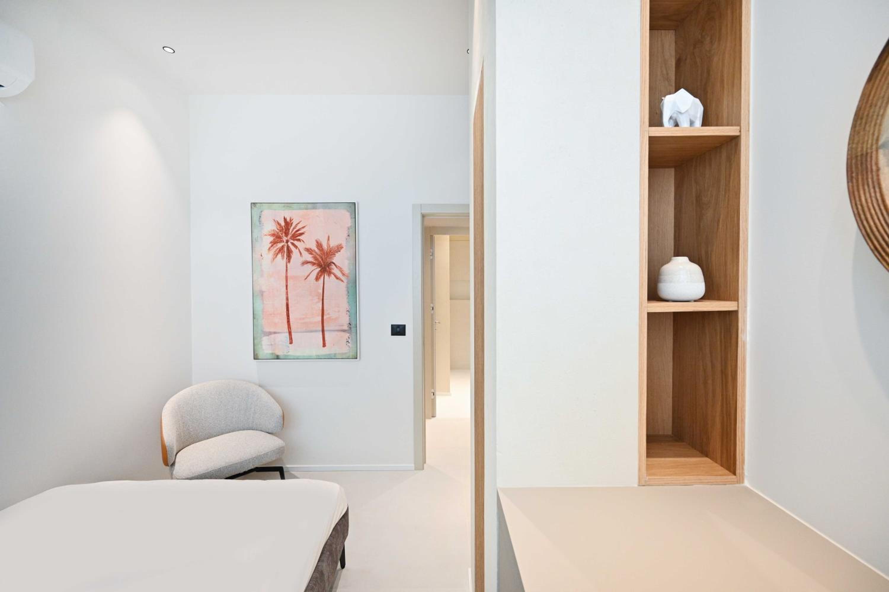 Stylish 3BR close to the beach by HolyGuest view 3