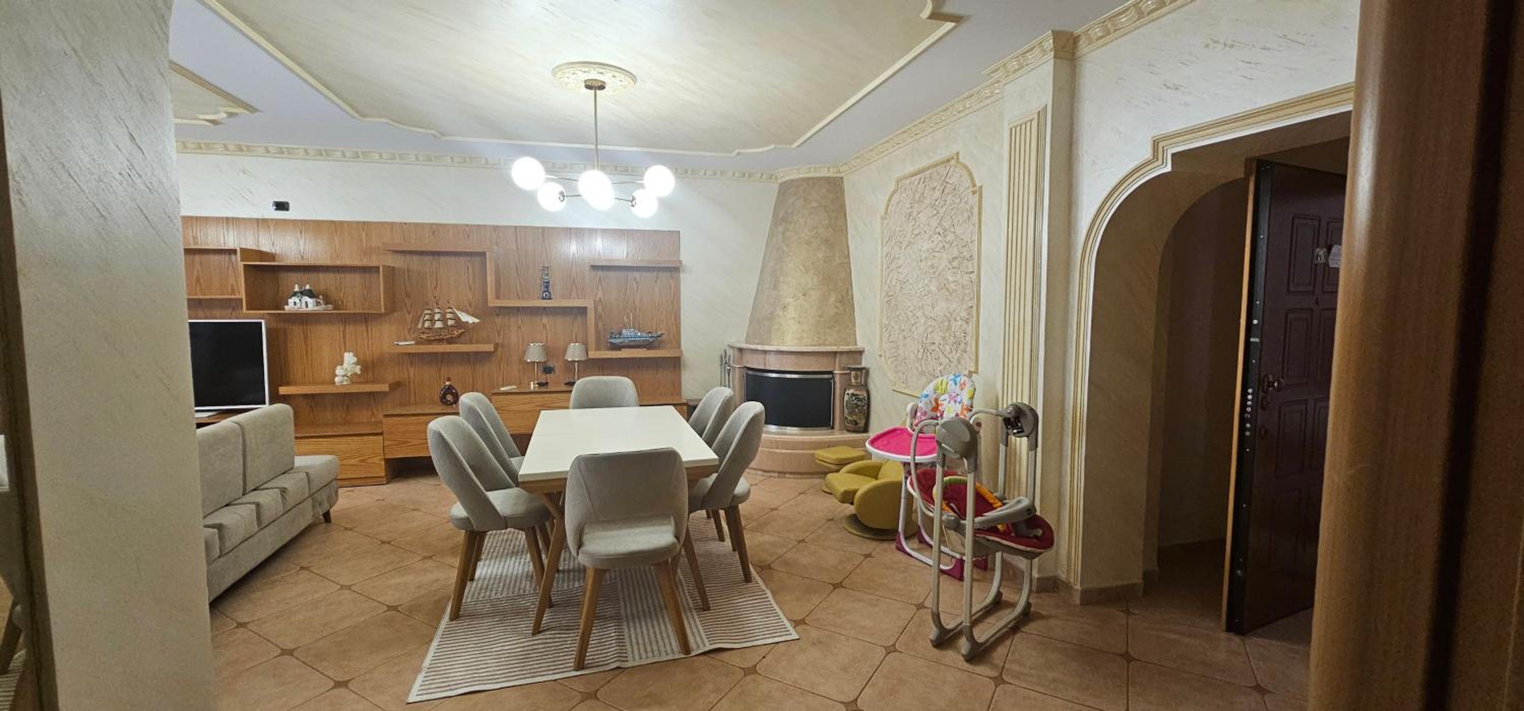 Ona's luxury apartment